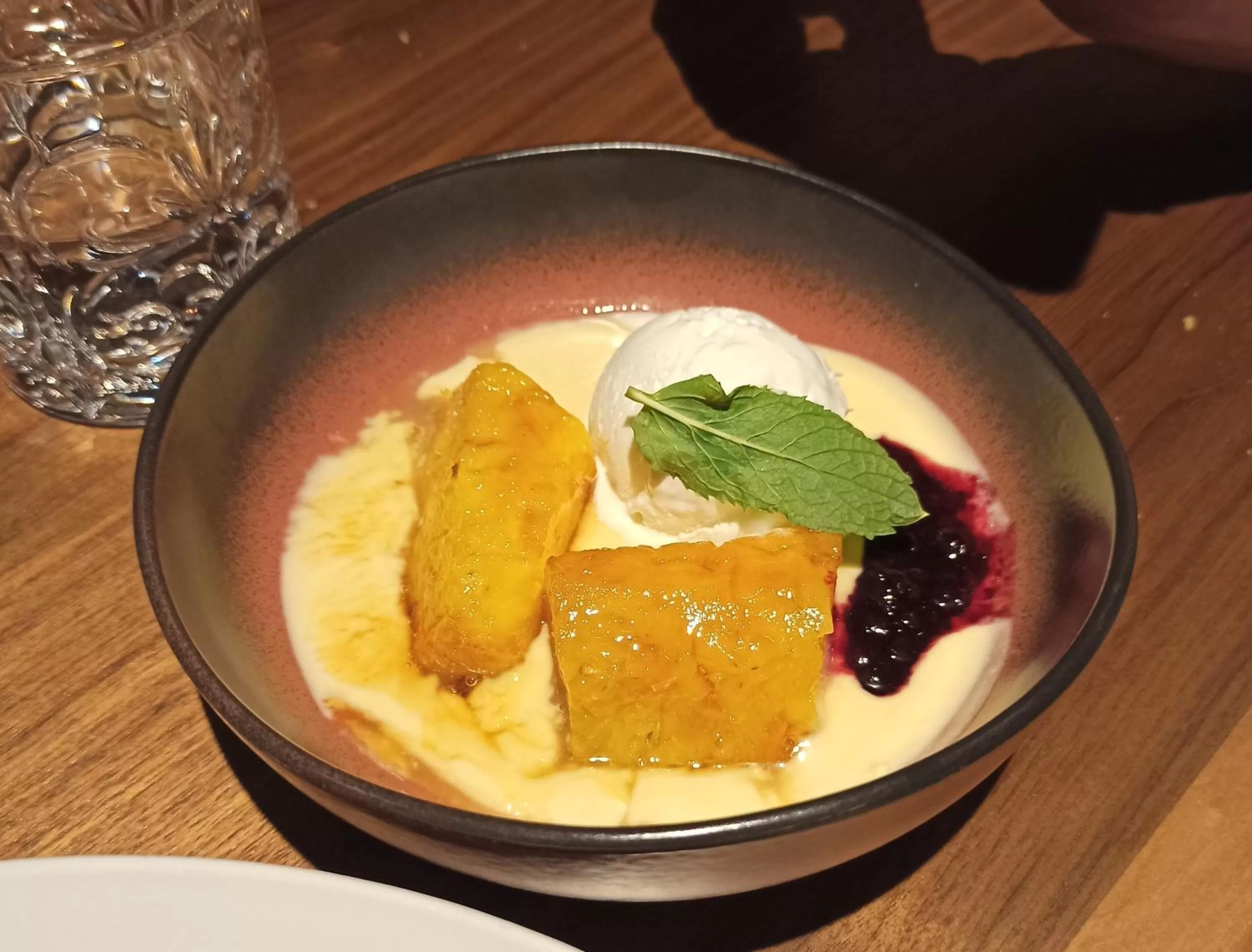 Restaurant/places to eat in ARVA Spa París