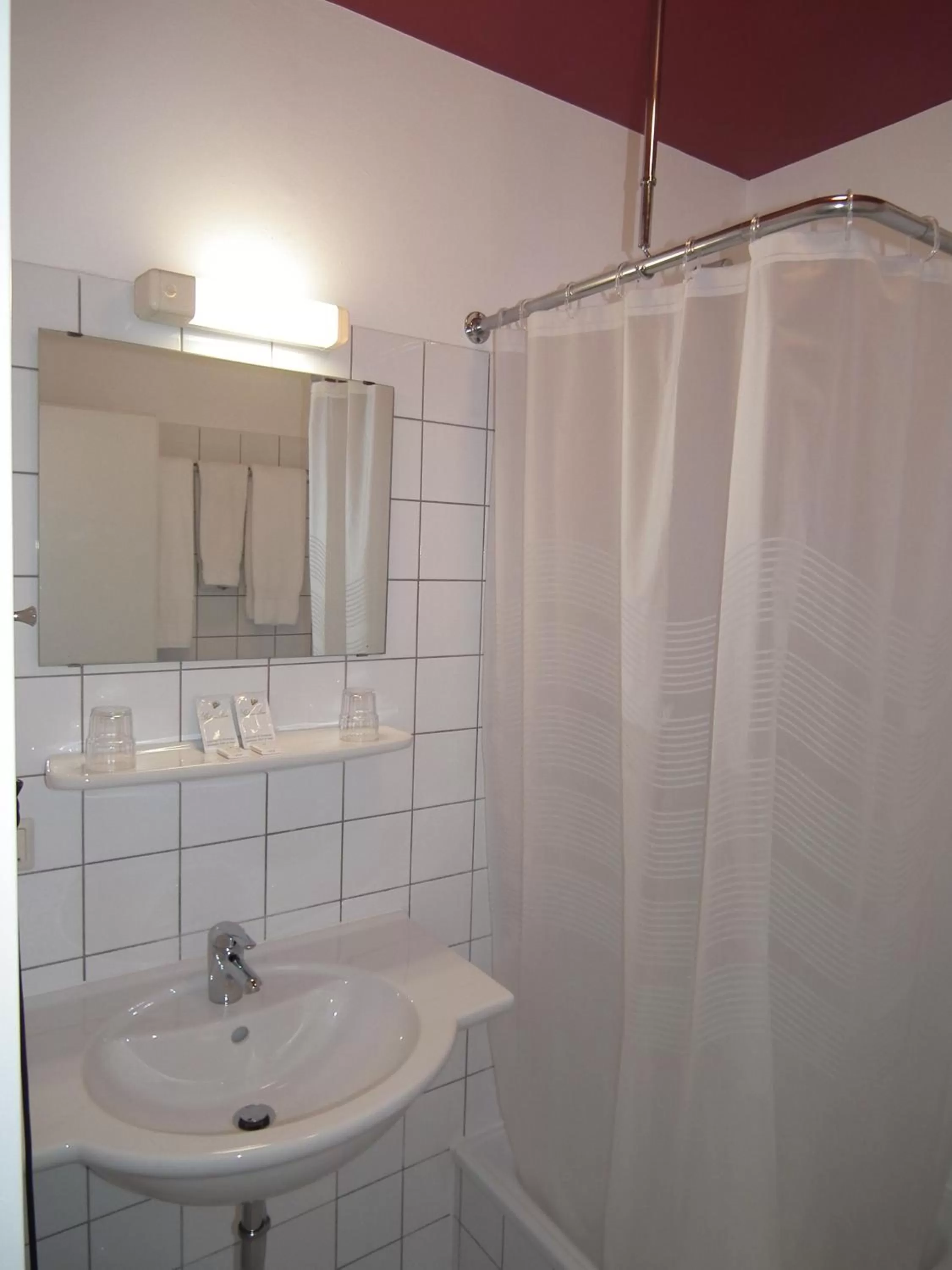 Bathroom in Europa-Haus-Bocholt - Bett & Bike