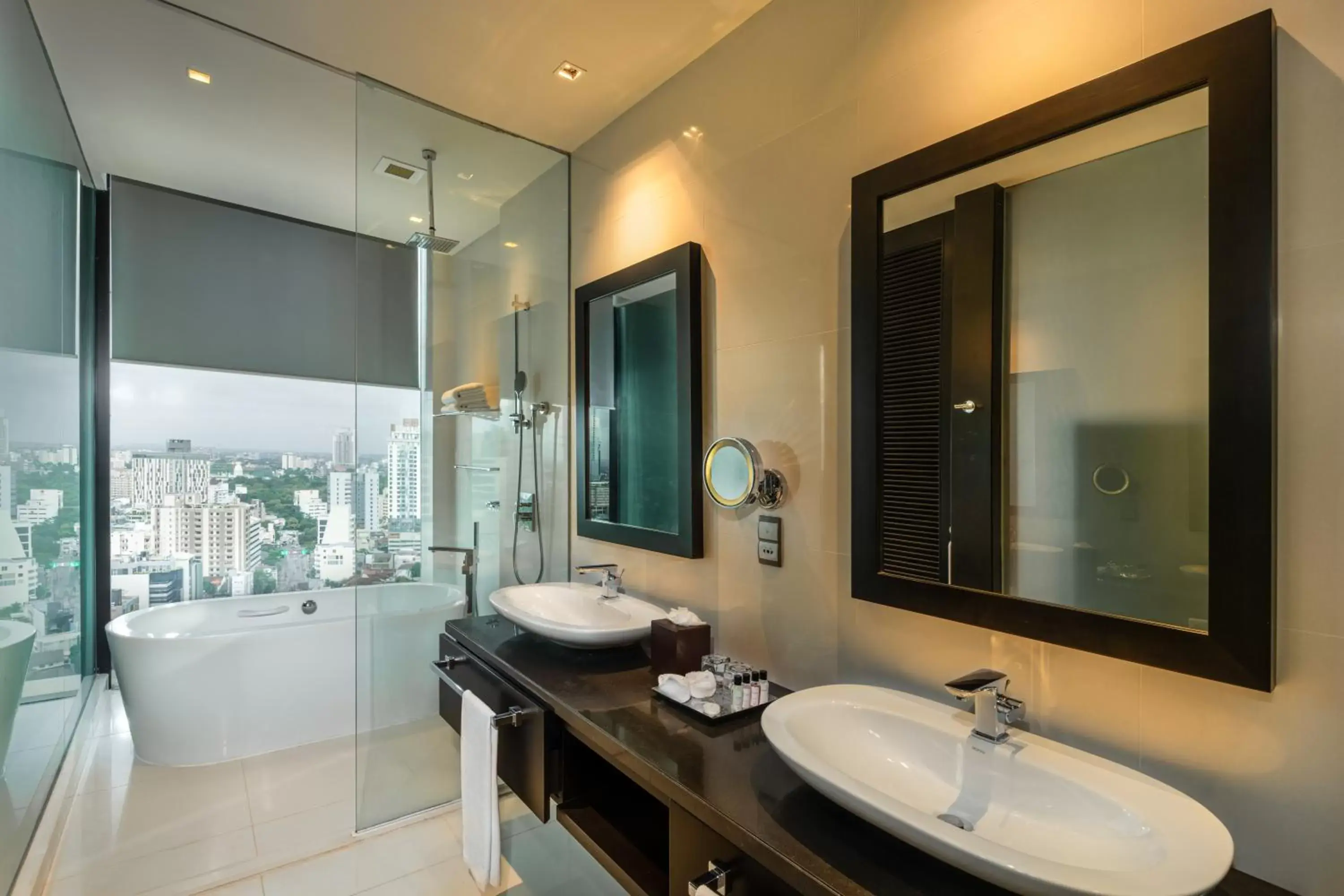 Shower, Bathroom in Movenpick Hotel Colombo