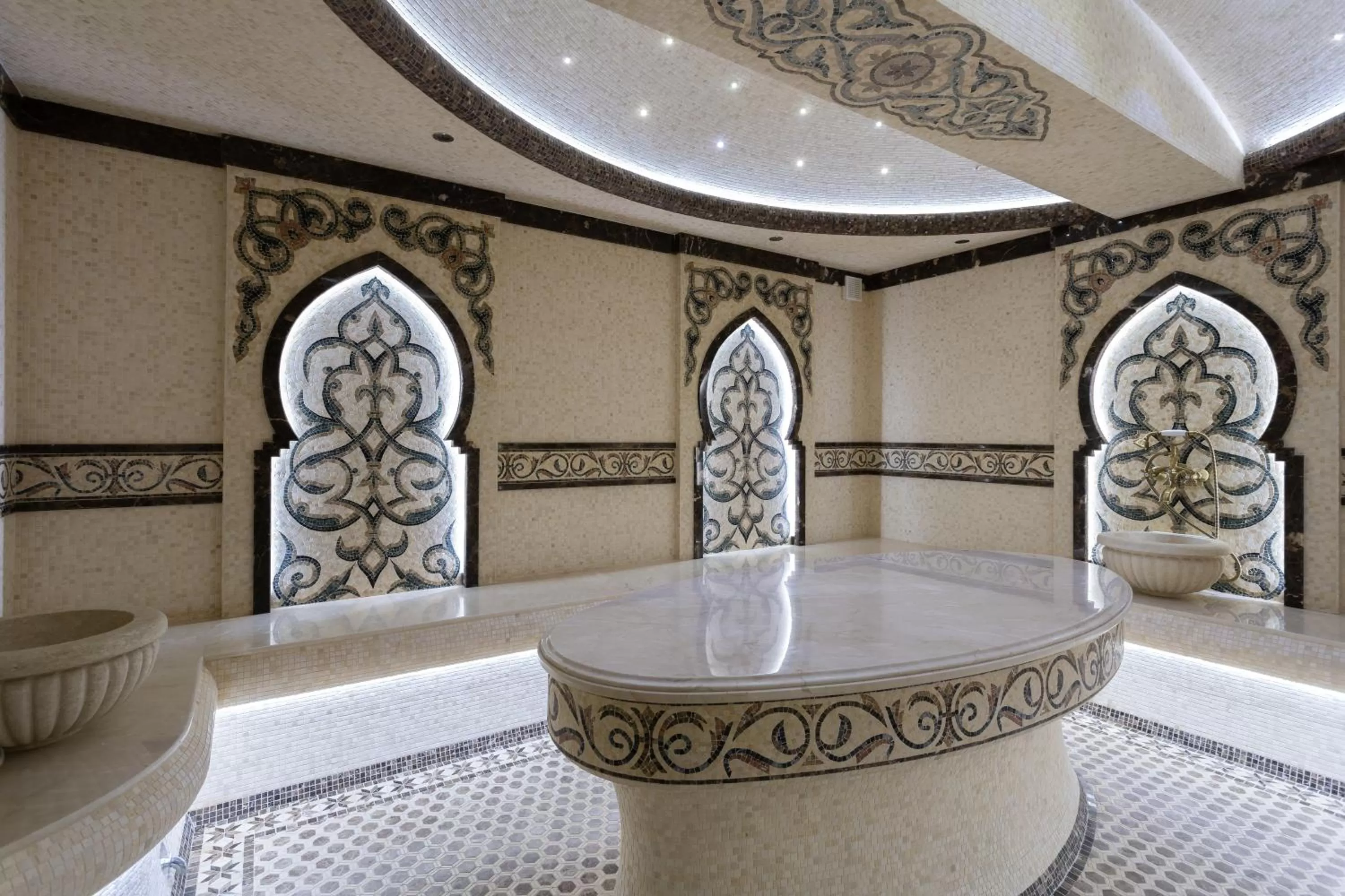 Steam room in OSCAR BOUTIQUE HOTEL