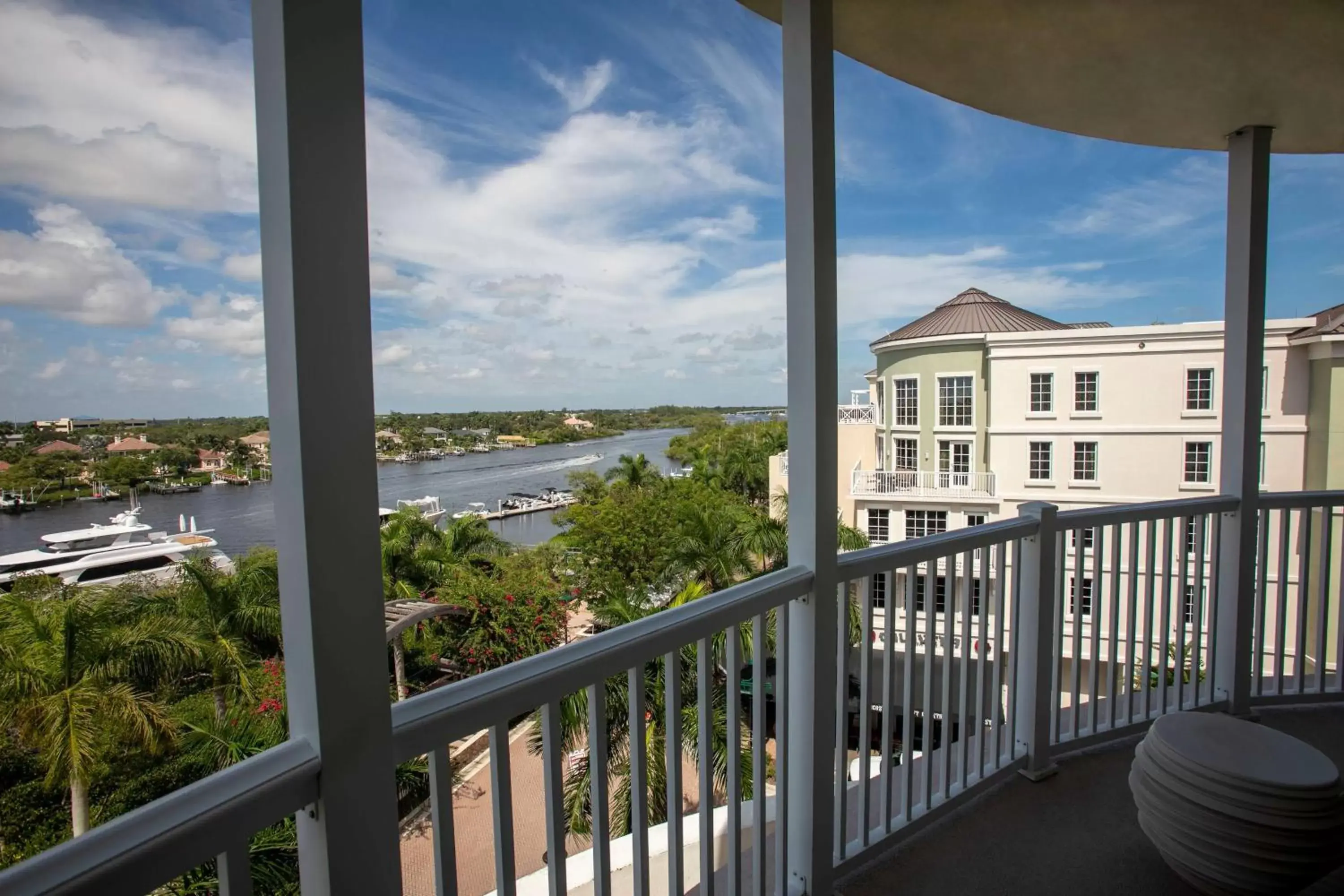 Photo of the whole room in Wyndham Grand Jupiter at Harbourside Place