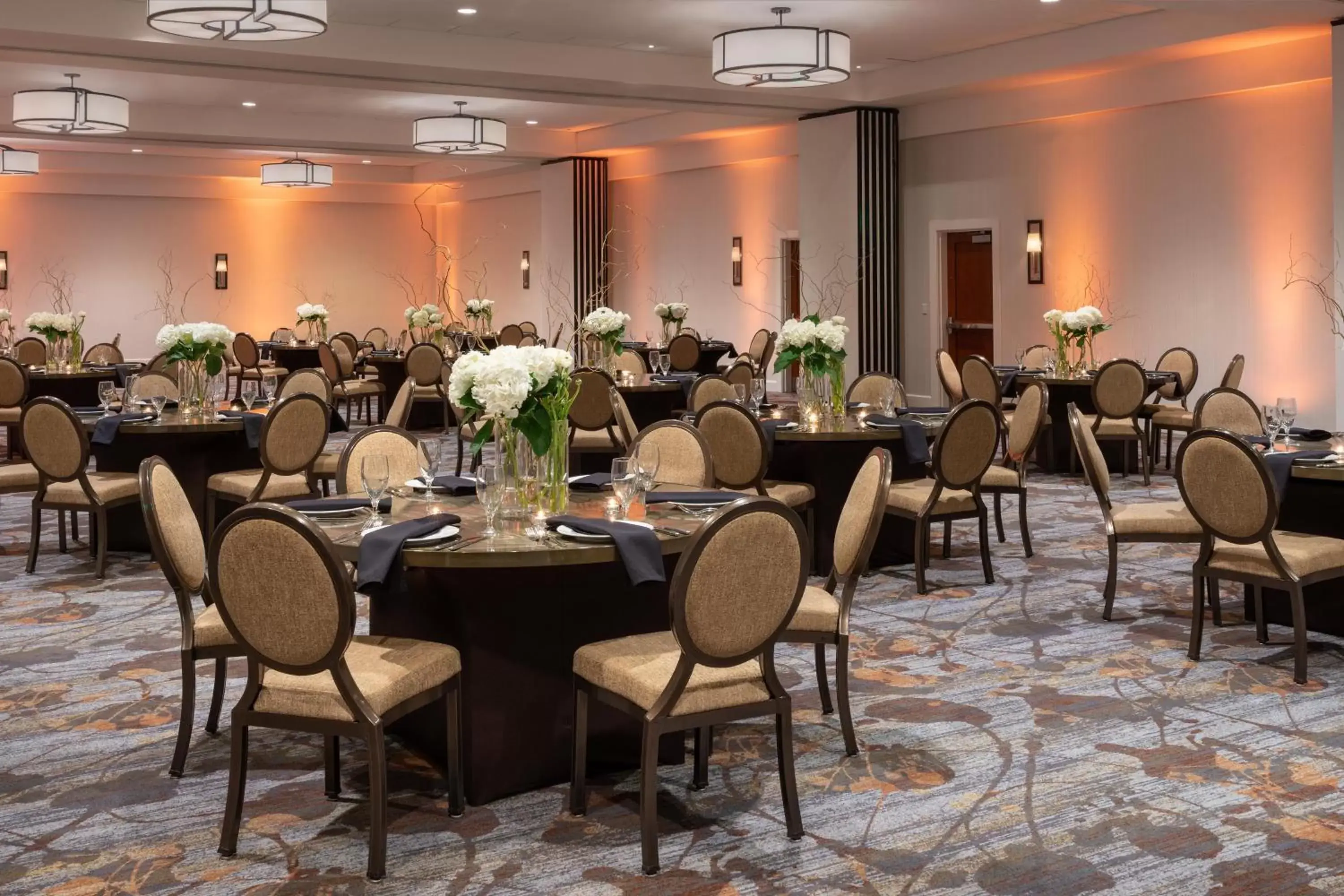 Meeting/conference room, Restaurant/Places to Eat in Sheraton Dallas Hotel by the Galleria