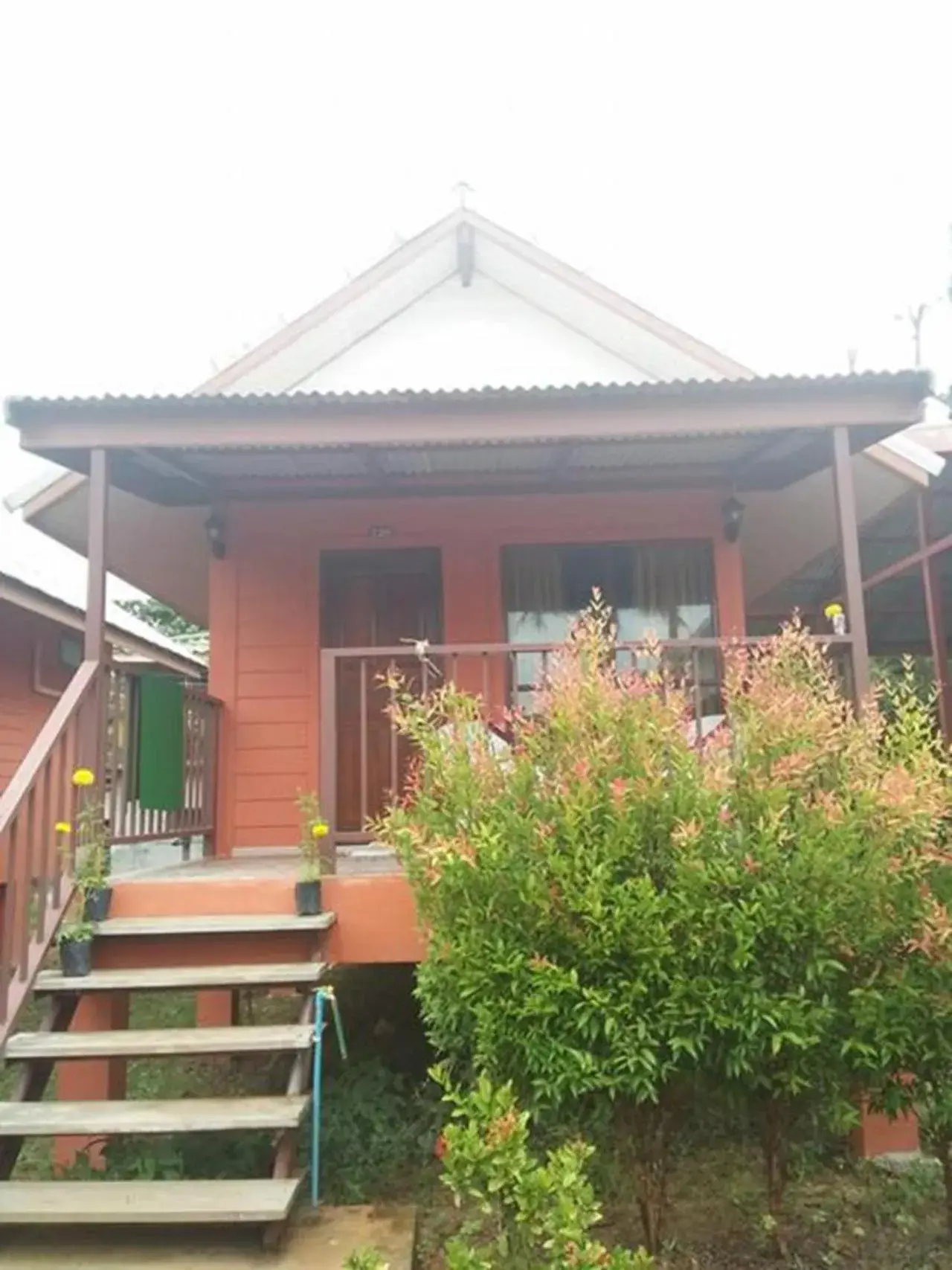 Property Building in Lanta Cottage