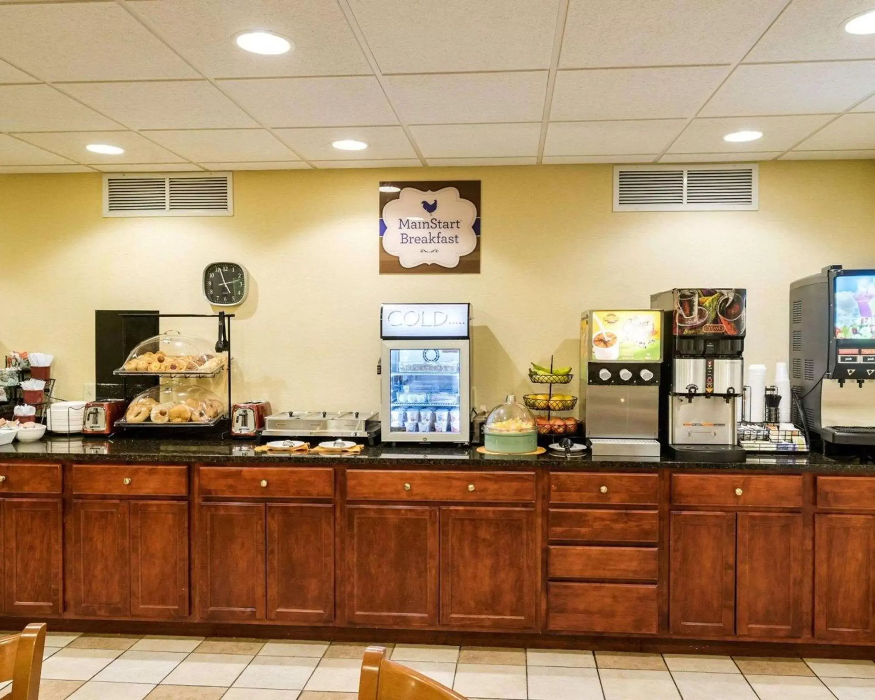 Restaurant/places to eat in Mainstay Suites Dover Restaurant/places to eat in Mainstay Suites Dover