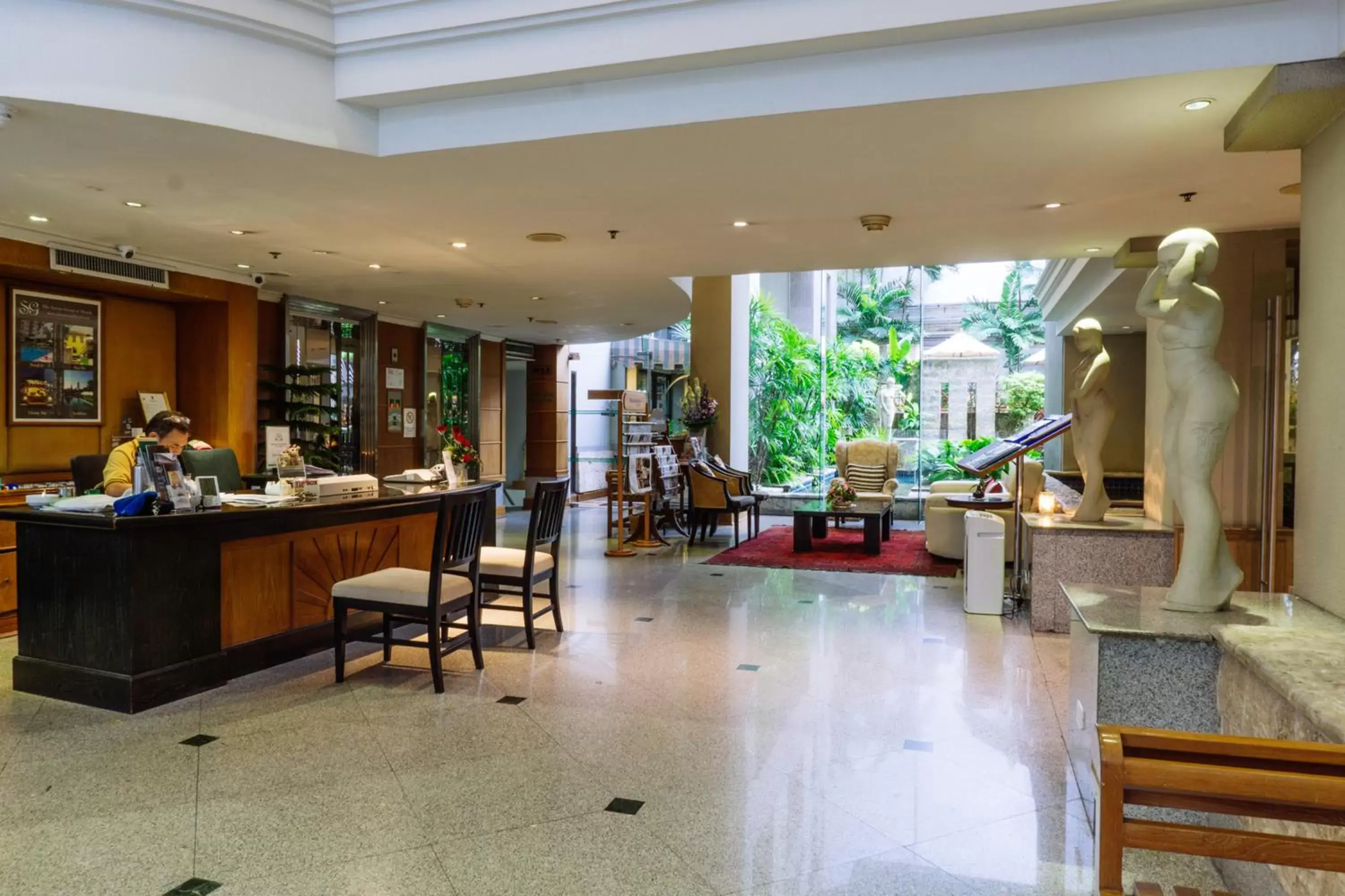 Lobby or reception in Silom Serene A Boutique Hotel - SHA Extra Plus