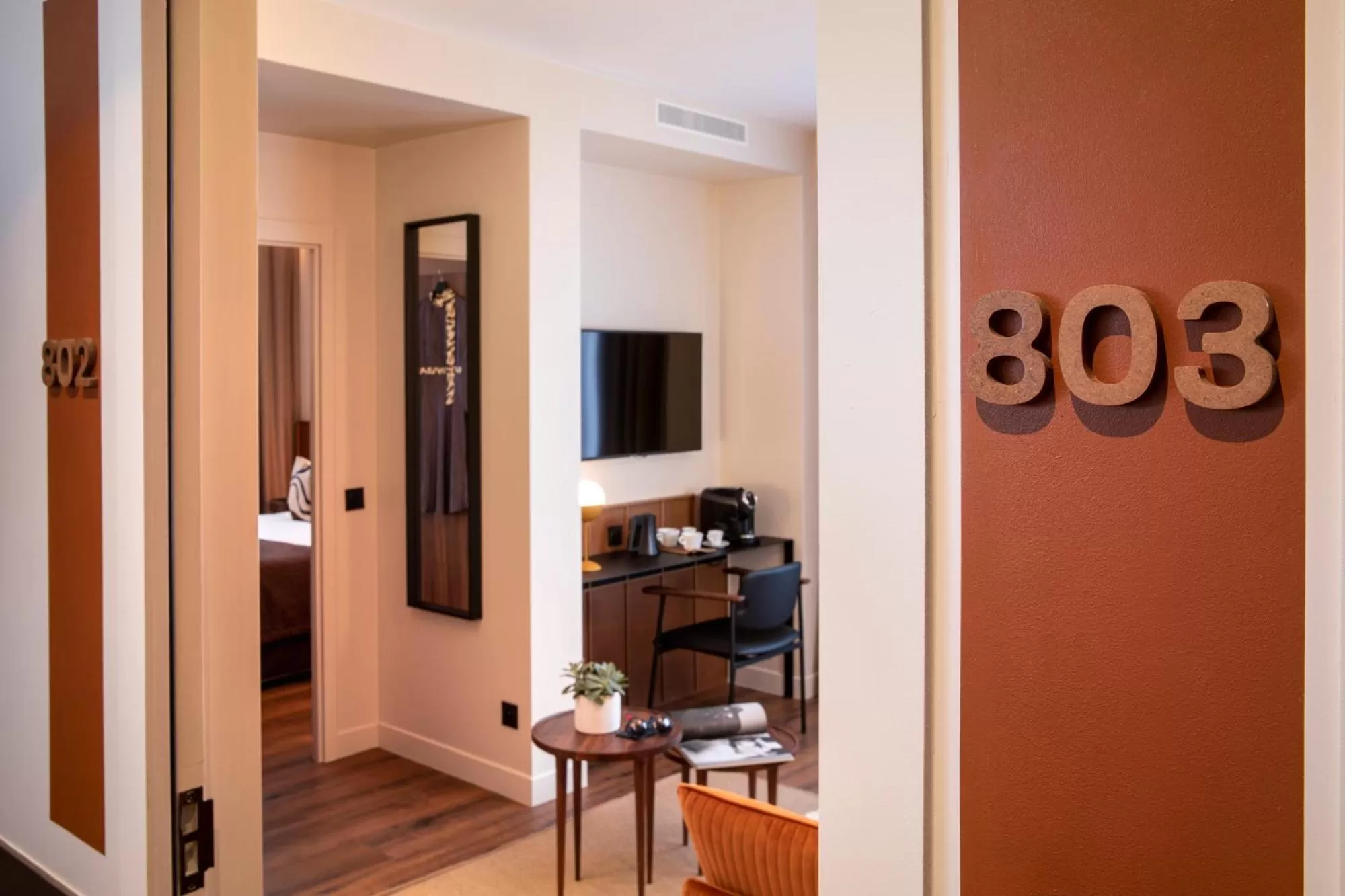 Bedroom in Hôtel du Port