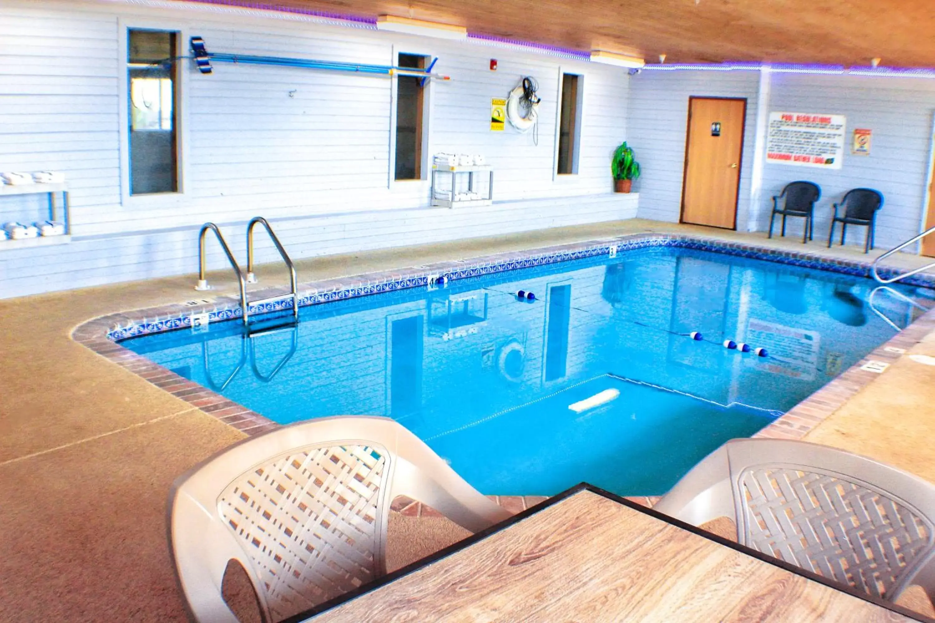 Pool view, Swimming Pool in Victorian Inn & Suites-York