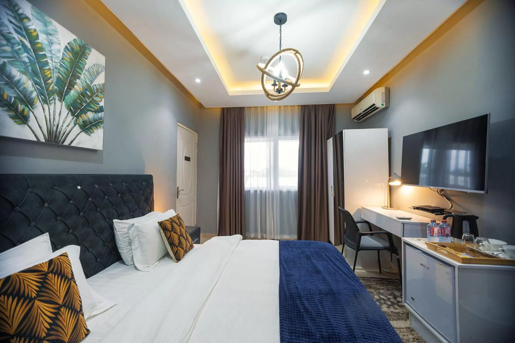 Balcony/Terrace, Bed in The Avery Suites, East Legon