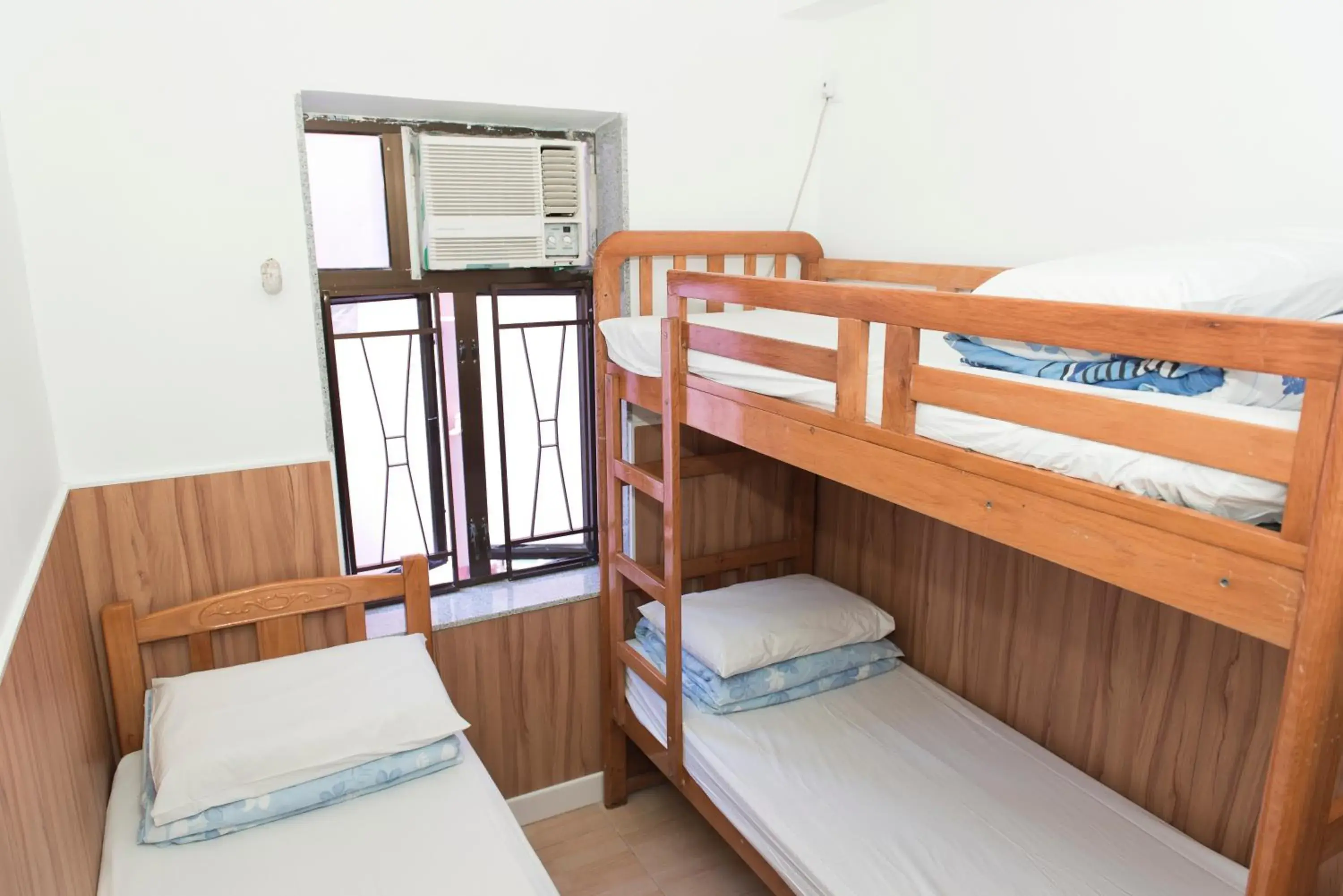 Bed, Bunk Bed in Ah Shan Hostel