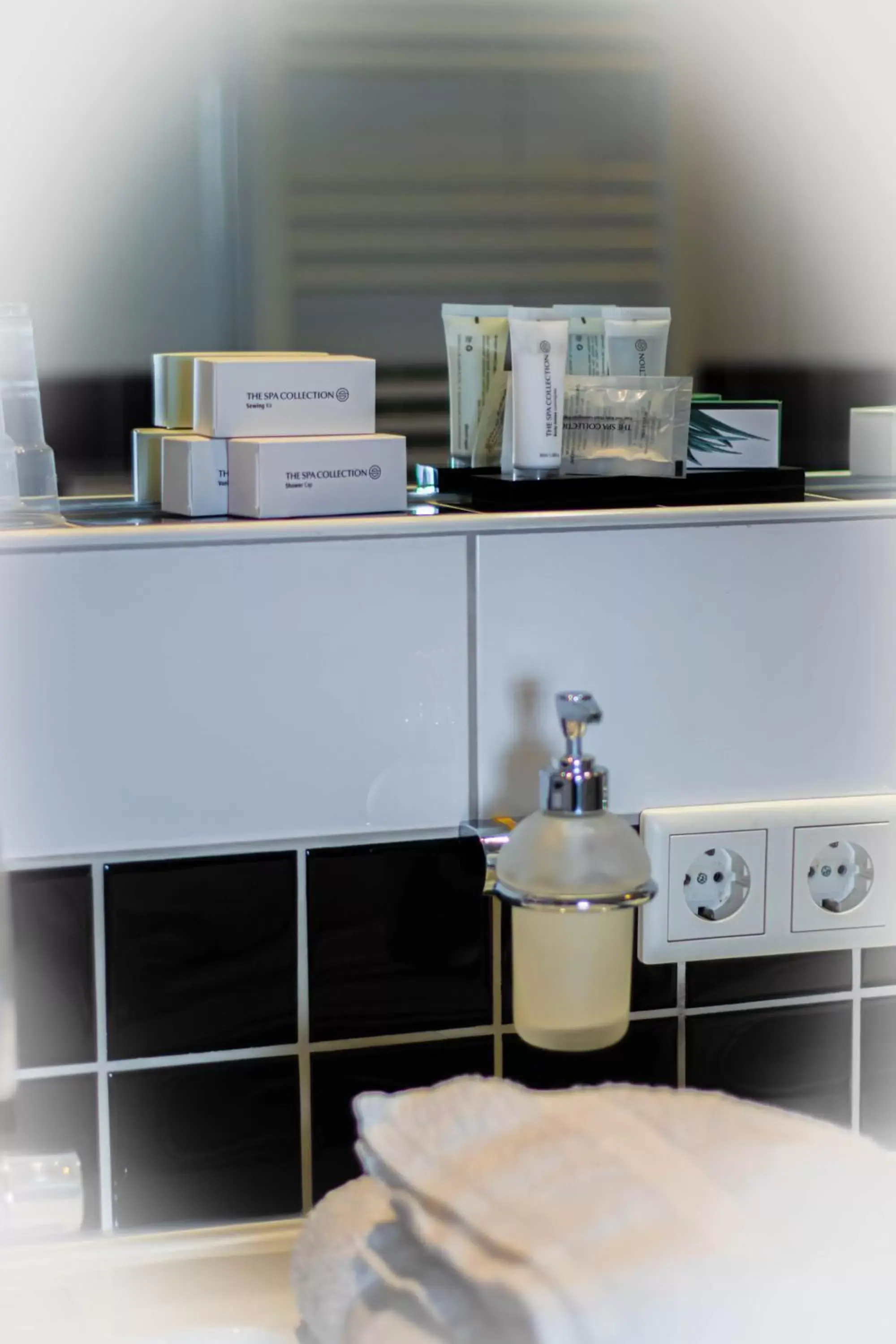 Bathroom in Hotel de Boegschroef