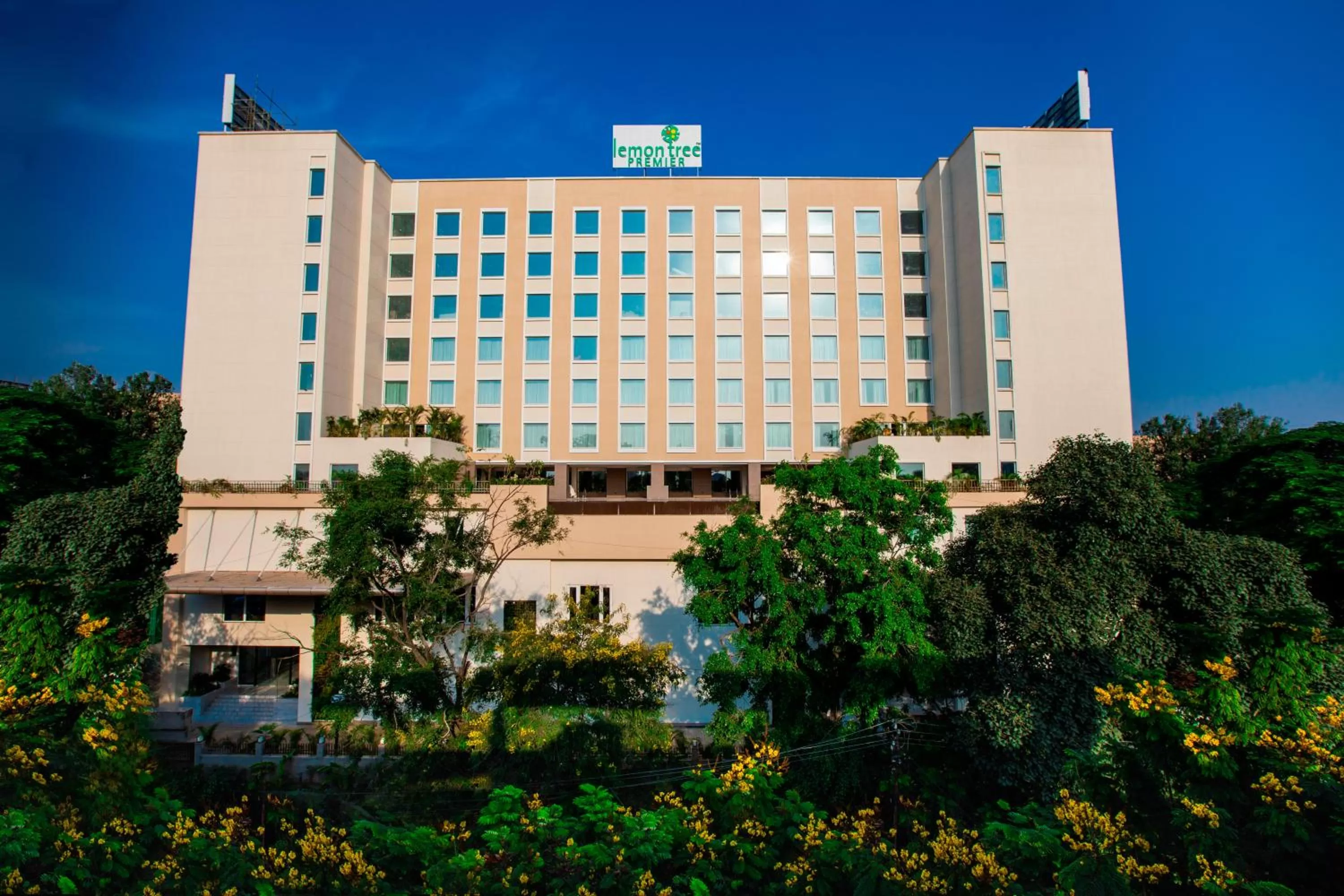 Facade/entrance in Lemon Tree Premier City Center Pune