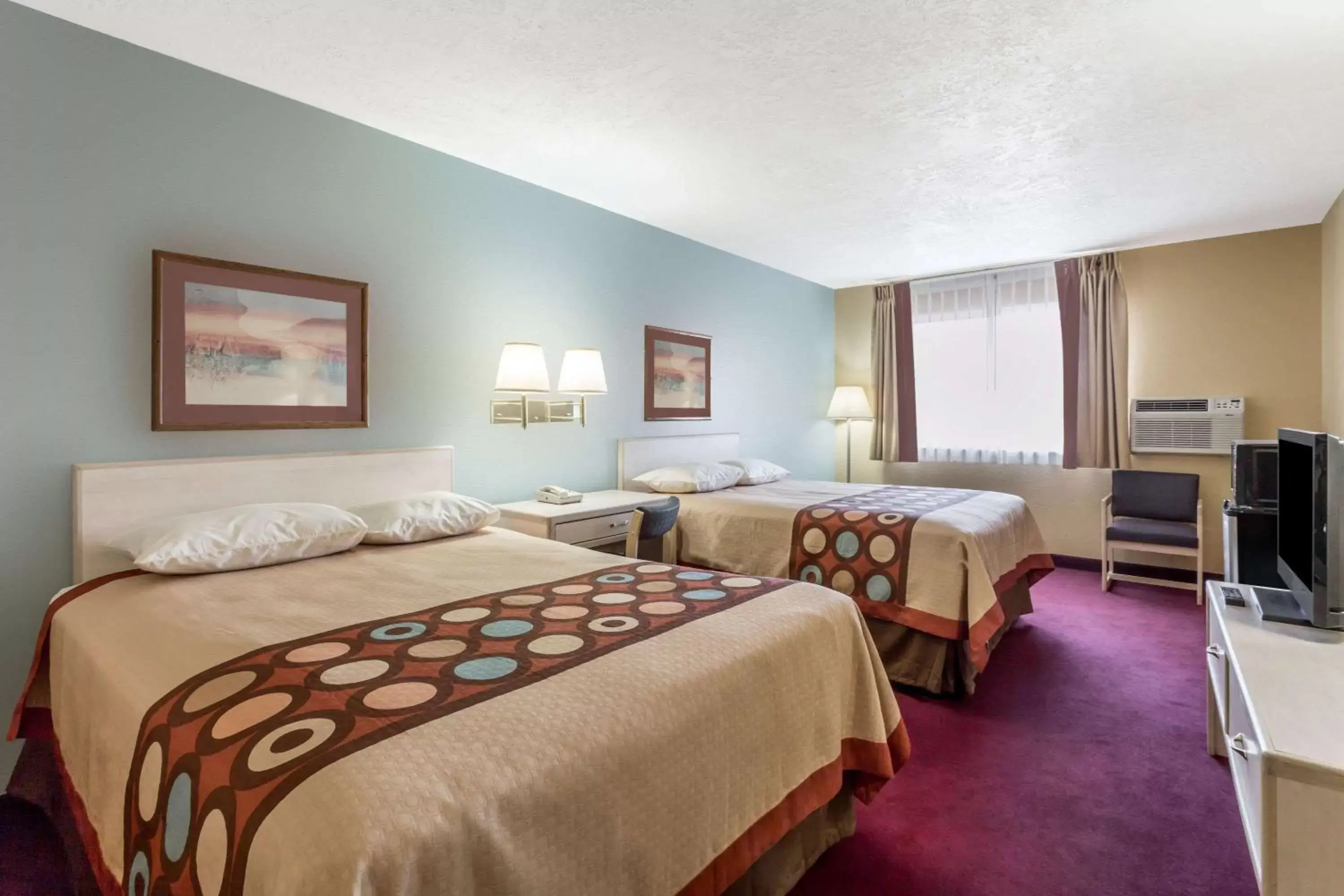 Bed in Super 8 by Wyndham Nephi Bed in Super 8 by Wyndham Nephi