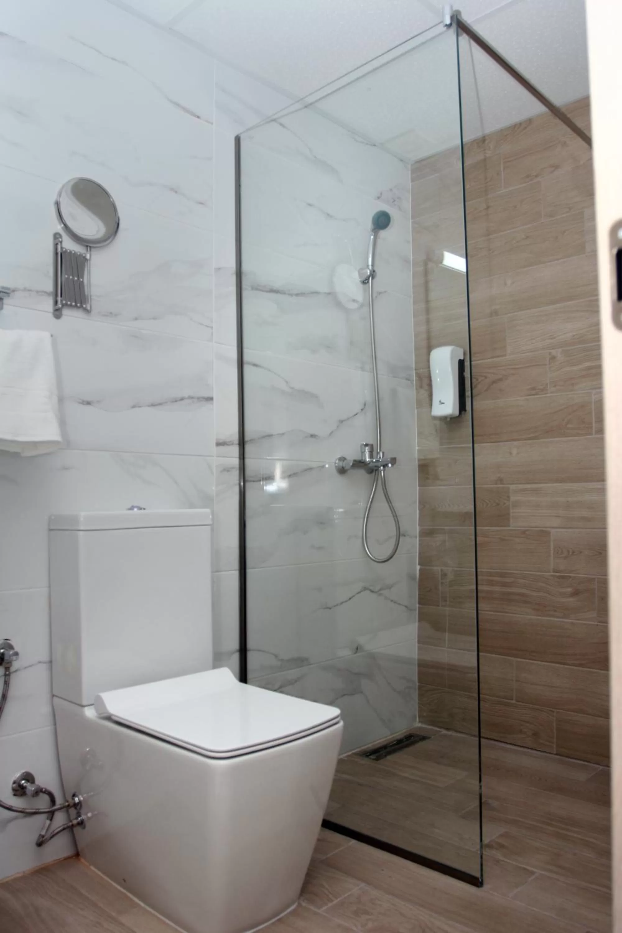 Bathroom in Hotel DOA