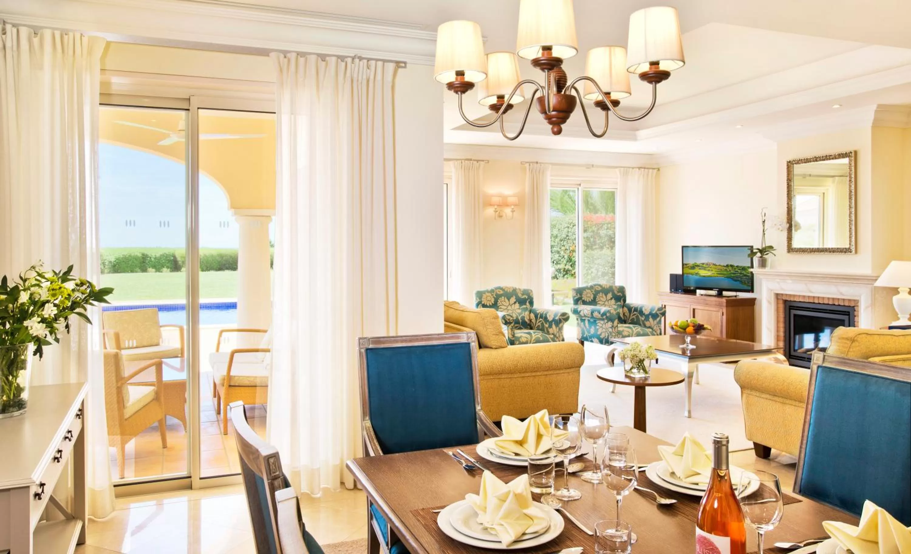 Living room in Monte Rei Golf & Country Club