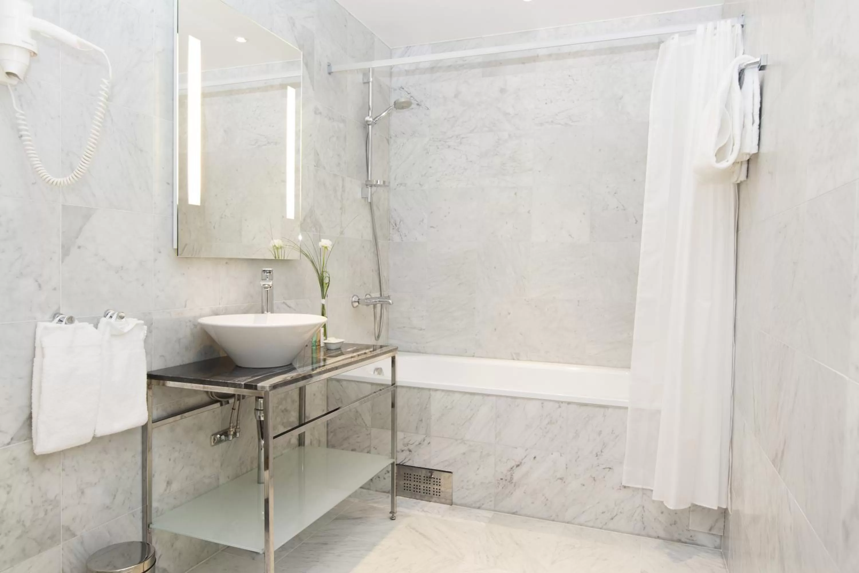 Bathroom in Elite Stadshotellet Karlstad, Hotel & Spa