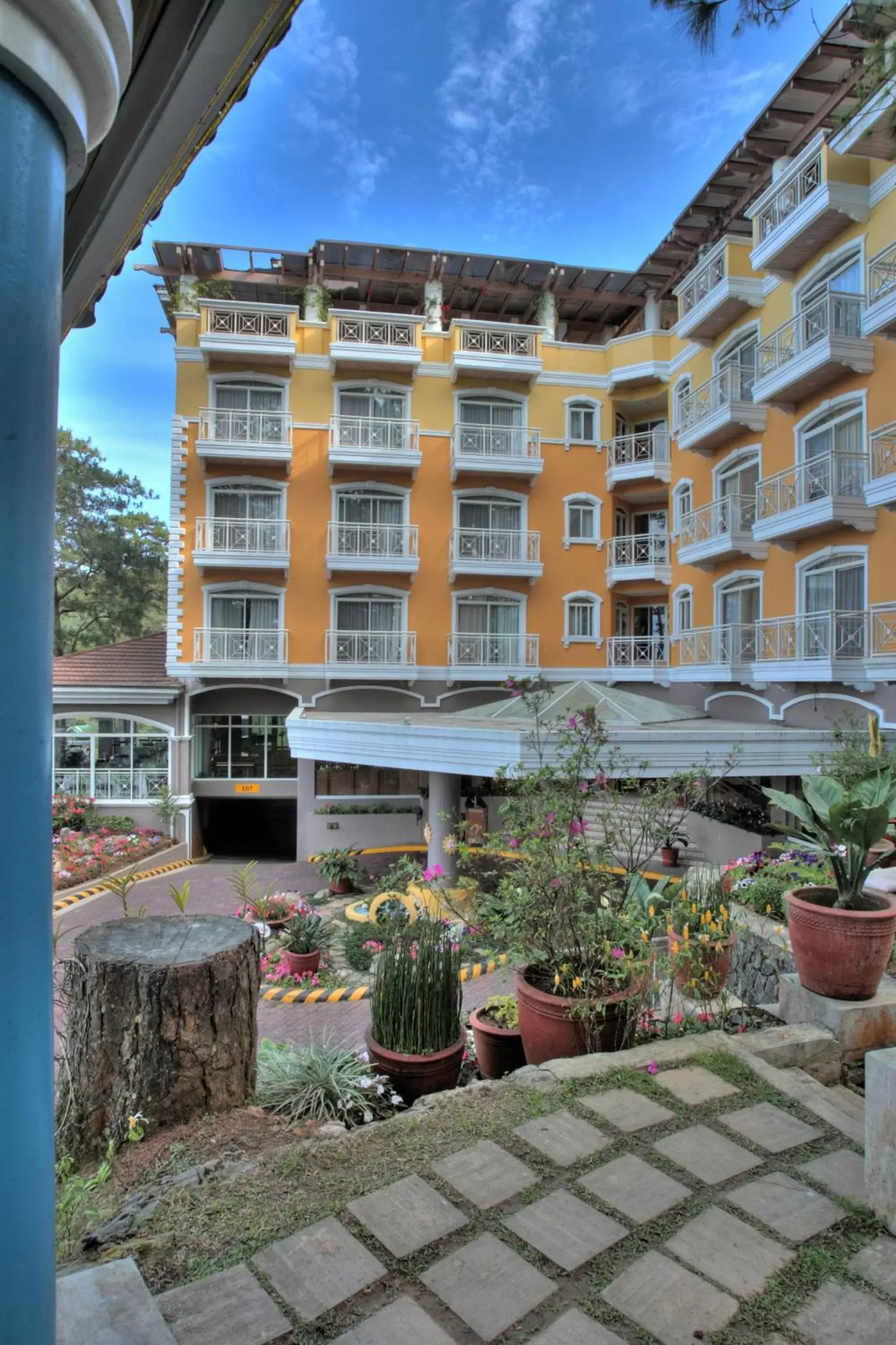 Property building in Hotel Elizabeth - Baguio Property building in Hotel Elizabeth - Baguio