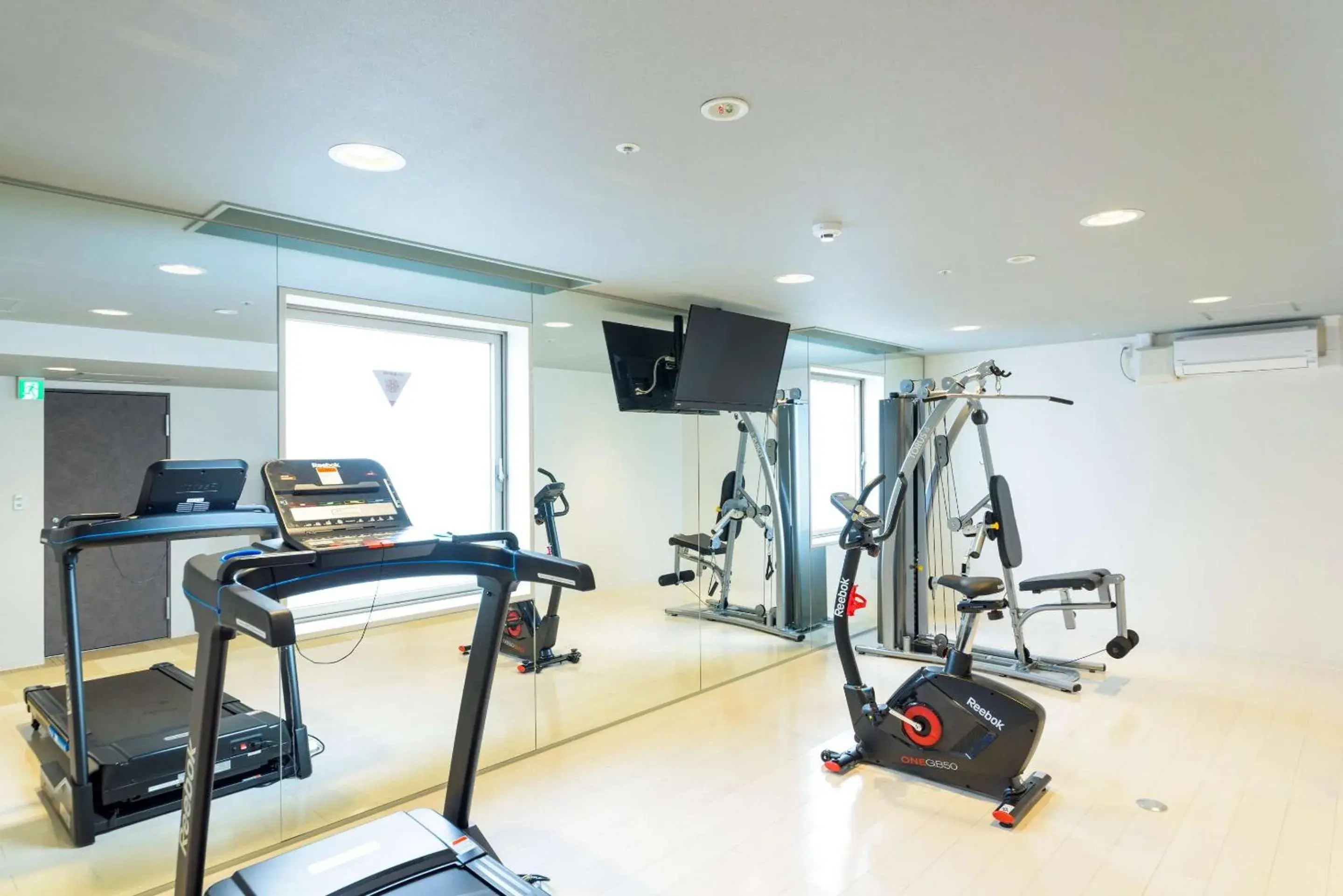 Spa and wellness centre/facilities, Fitness Center/Facilities in SureStay Plus Hotel by Best Western Shin-Osaka