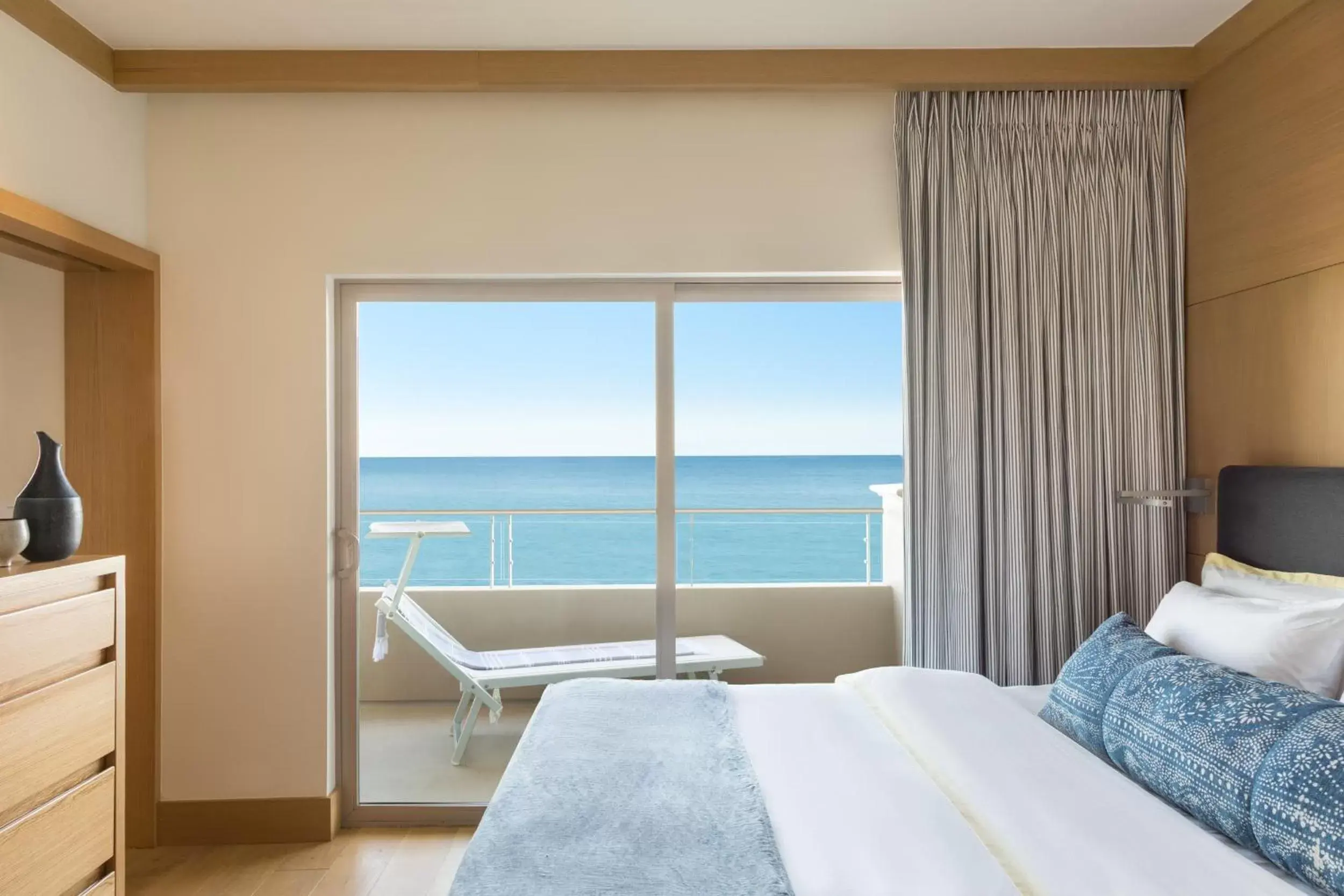 Sea View in Malibu Beach Inn