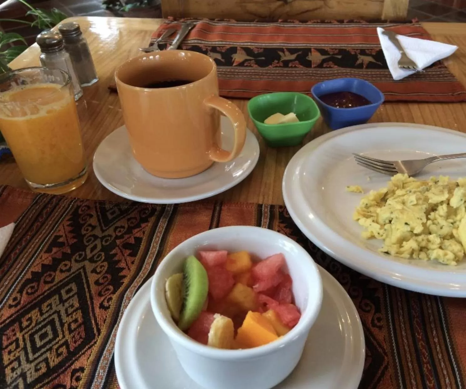 Breakfast in La Posada del Quinde