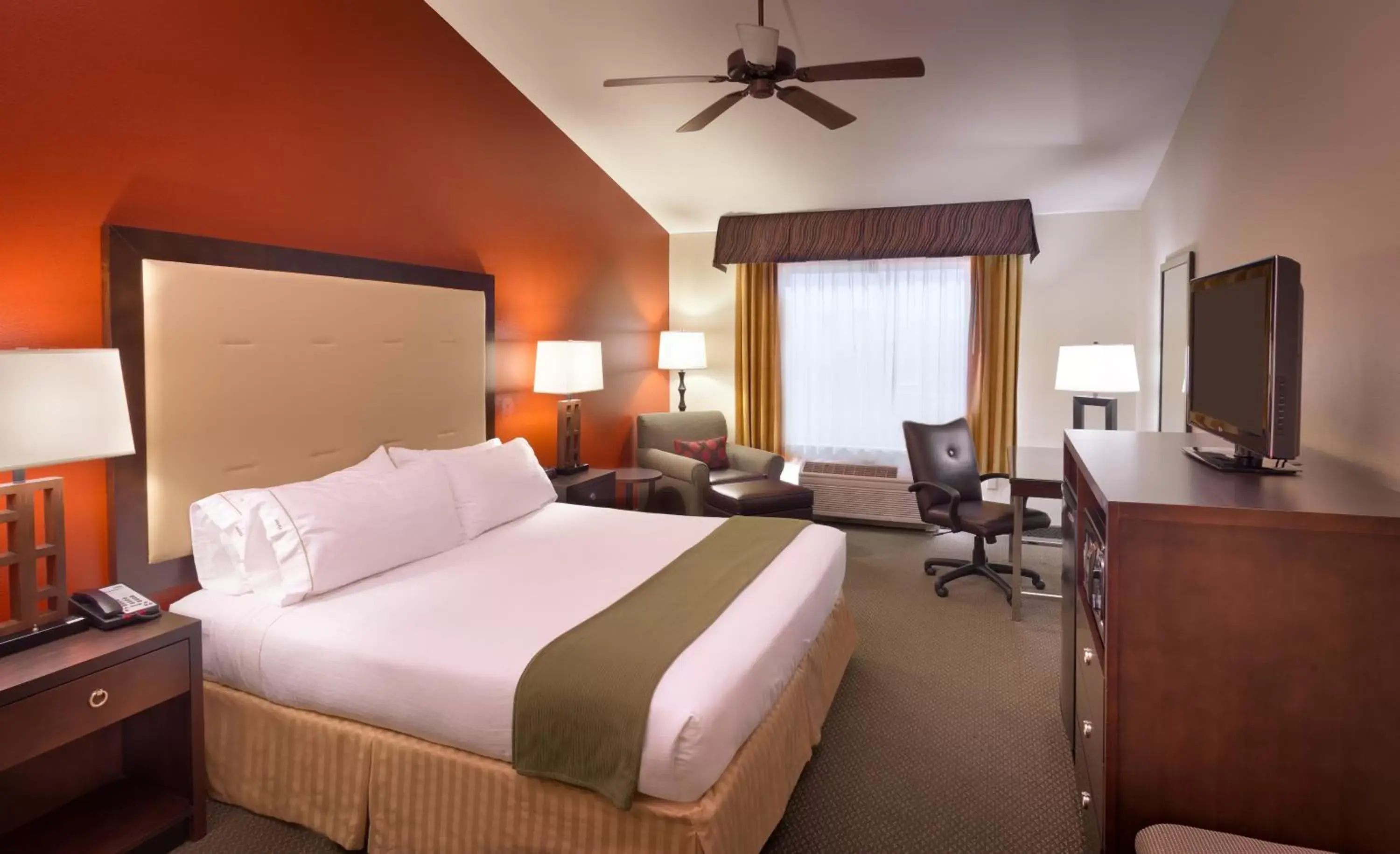 Bedroom in Holiday Inn Express & Suites Mesquite Nevada, an IHG Hotel