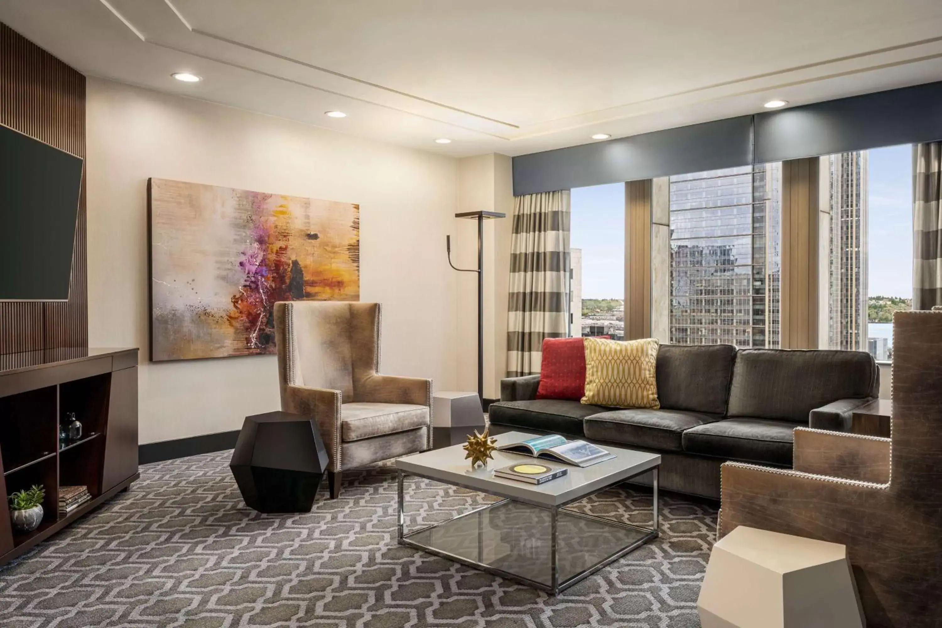 Living room, Seating Area in Hilton Motif Seattle