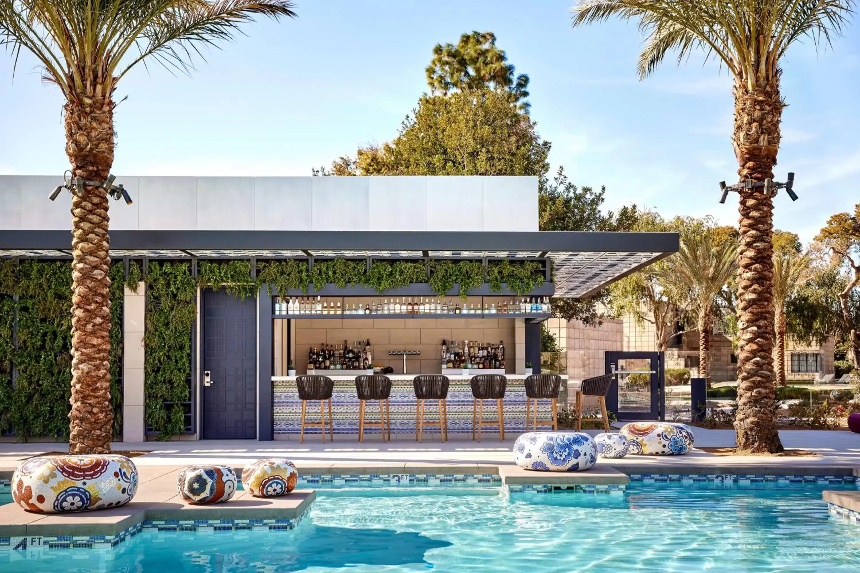 Lounge or bar, Swimming Pool in Arizona Biltmore A Waldorf Astoria Resort