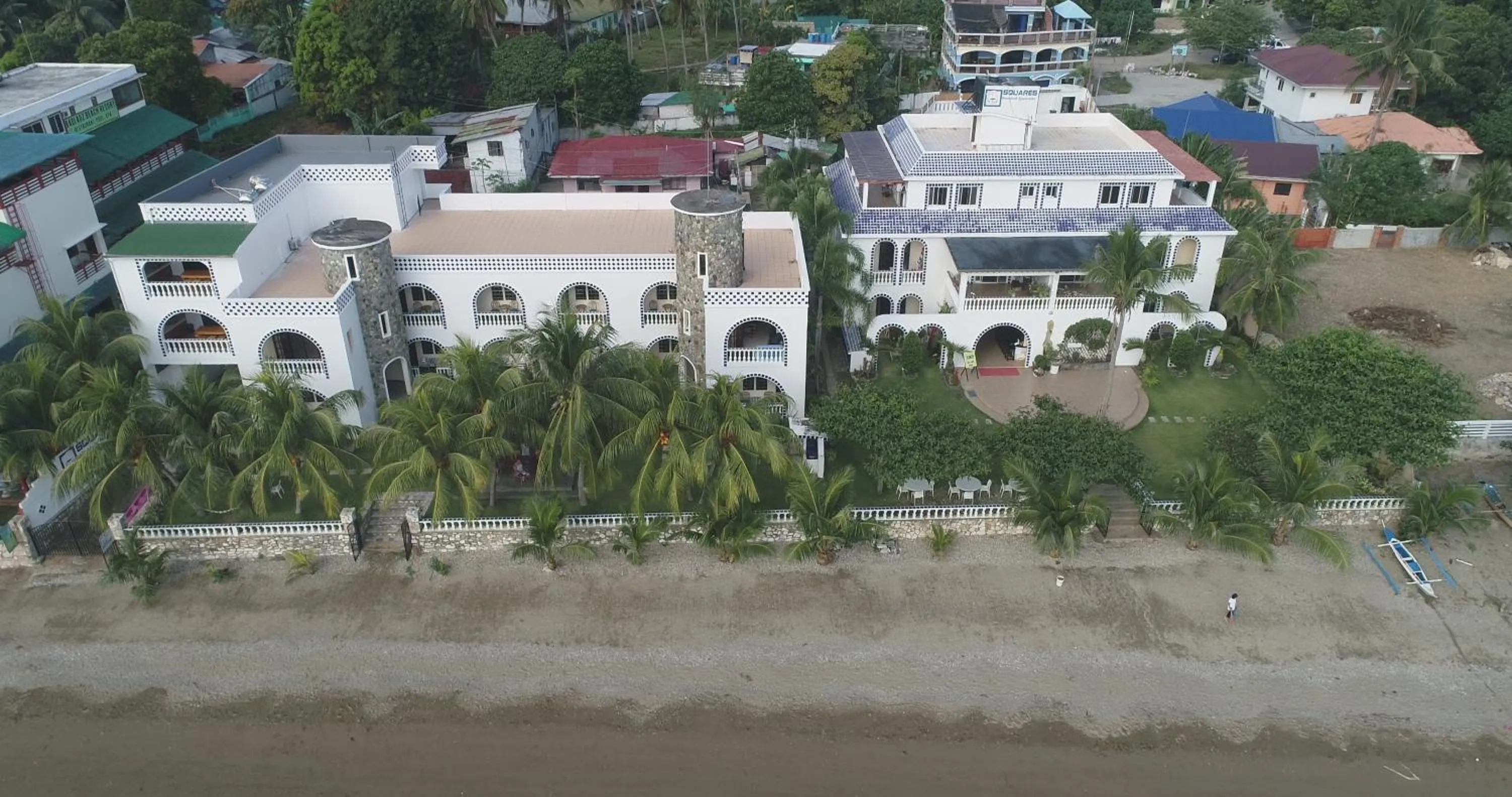 Squares Beachside Apartments