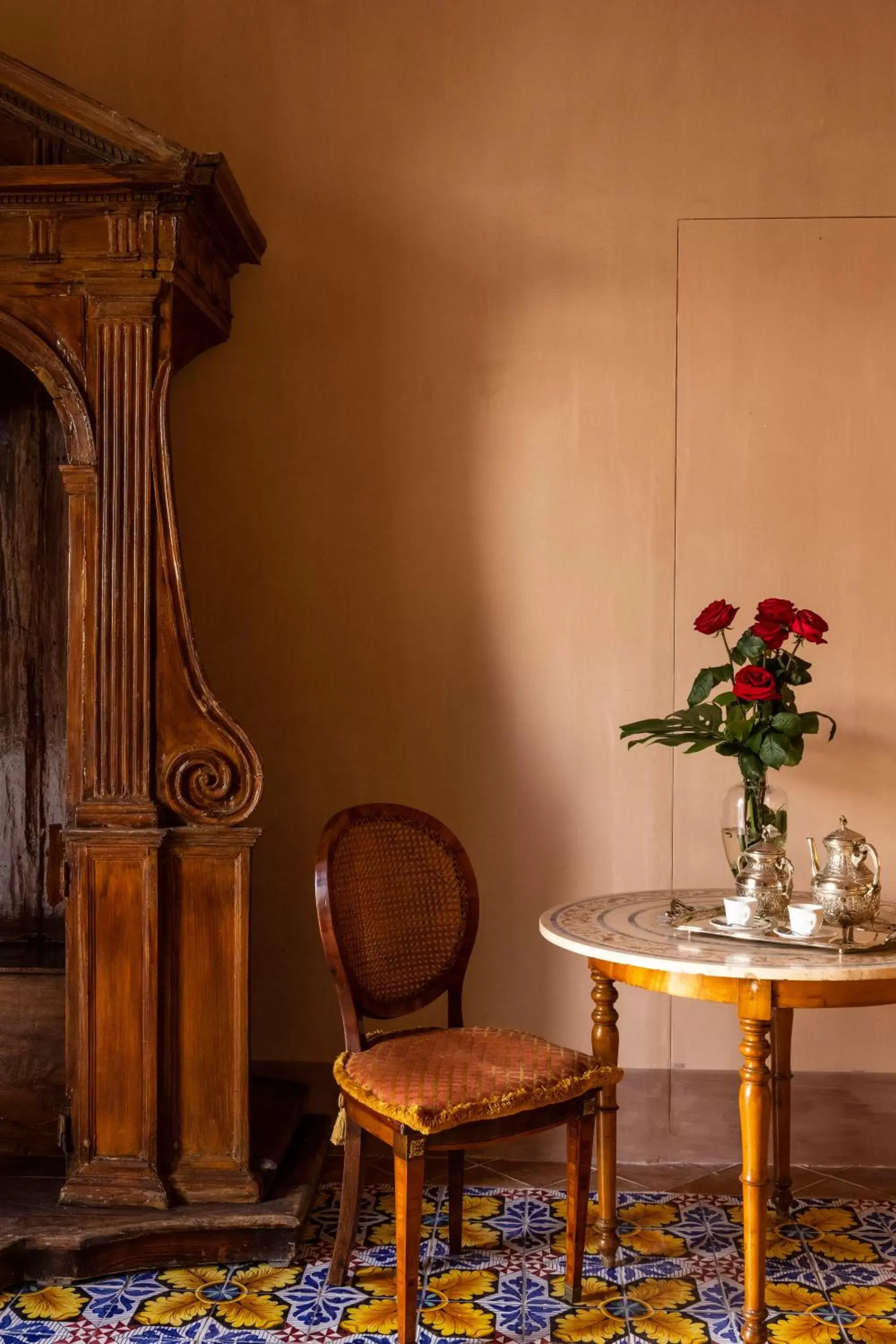 Decorative detail, Seating Area in Villa Carafa De Cillis