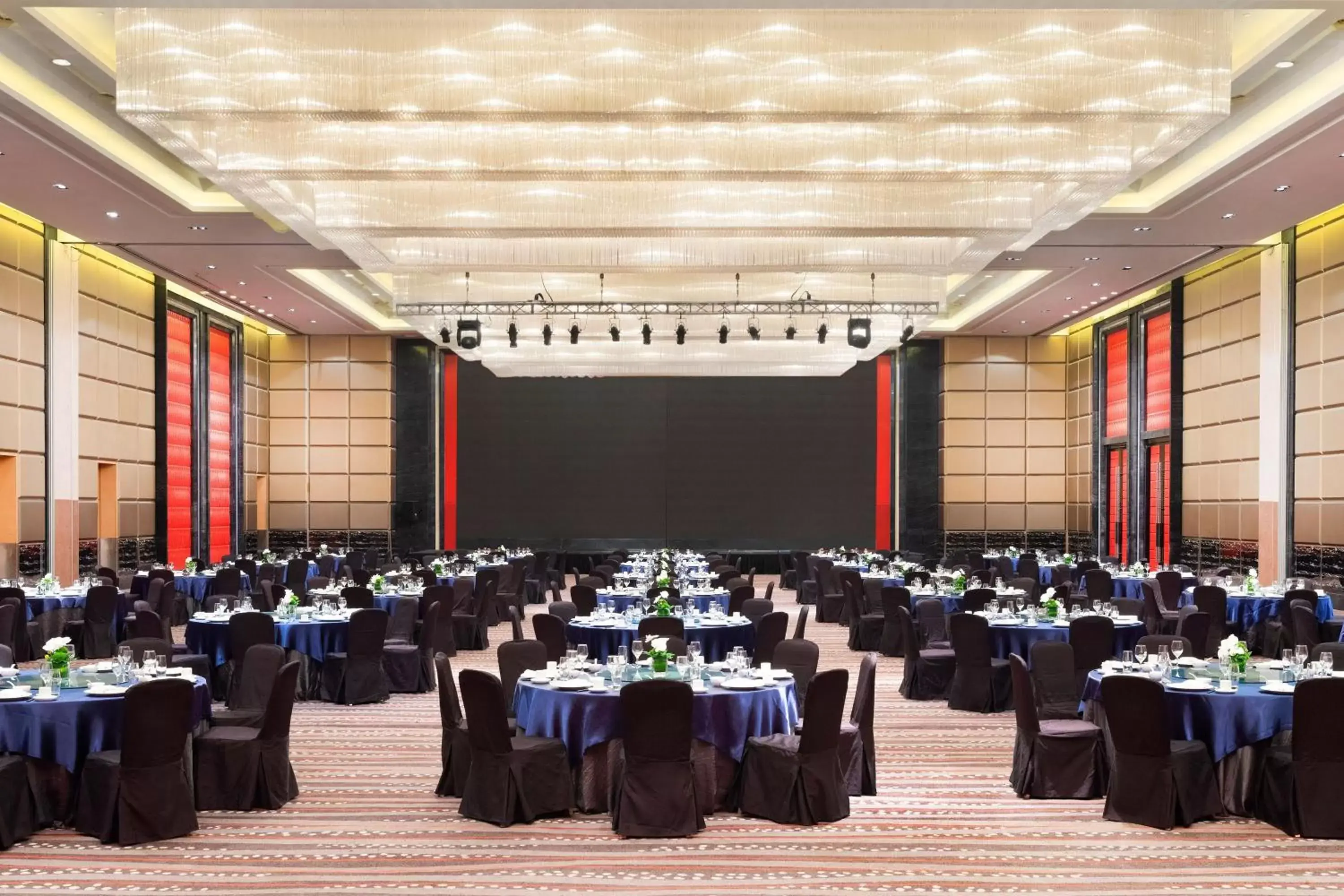 Meeting/conference room, Banquet Facilities in Le Meridien Qingdao