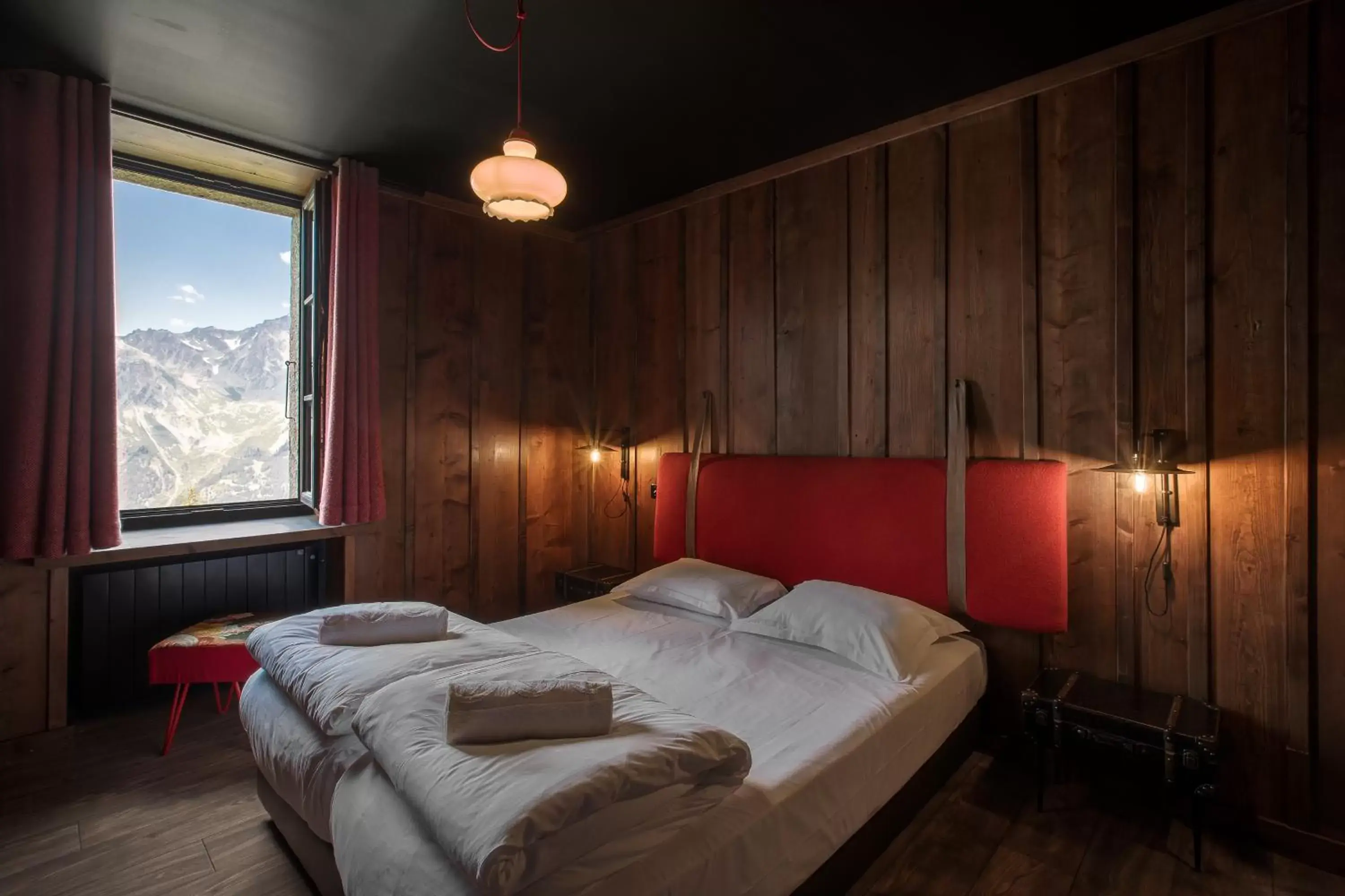 Double or Twin Room with Mountain View in Refuge du Montenvers Double or Twin Room with Mountain View in Refuge du Montenvers