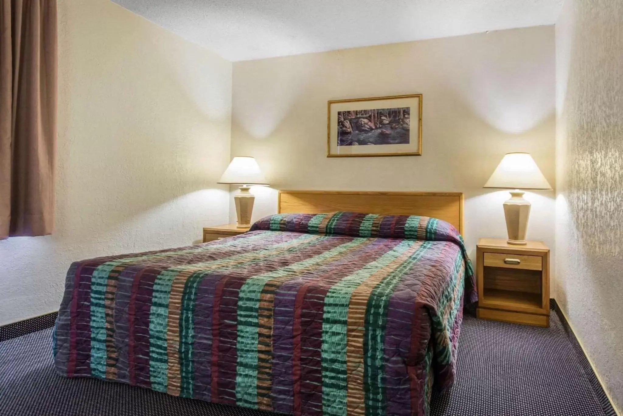 King Suite - single occupancy - Non-Smoking in Rodeway Inn & Suites Colorado Springs