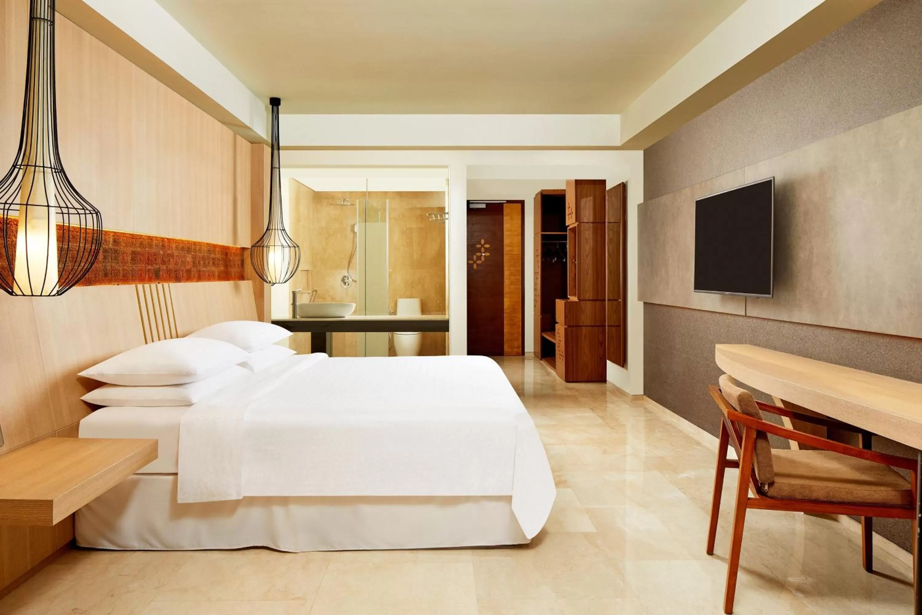 Photo of the whole room, Bed in Four Points by Sheraton Bali, Ungasan