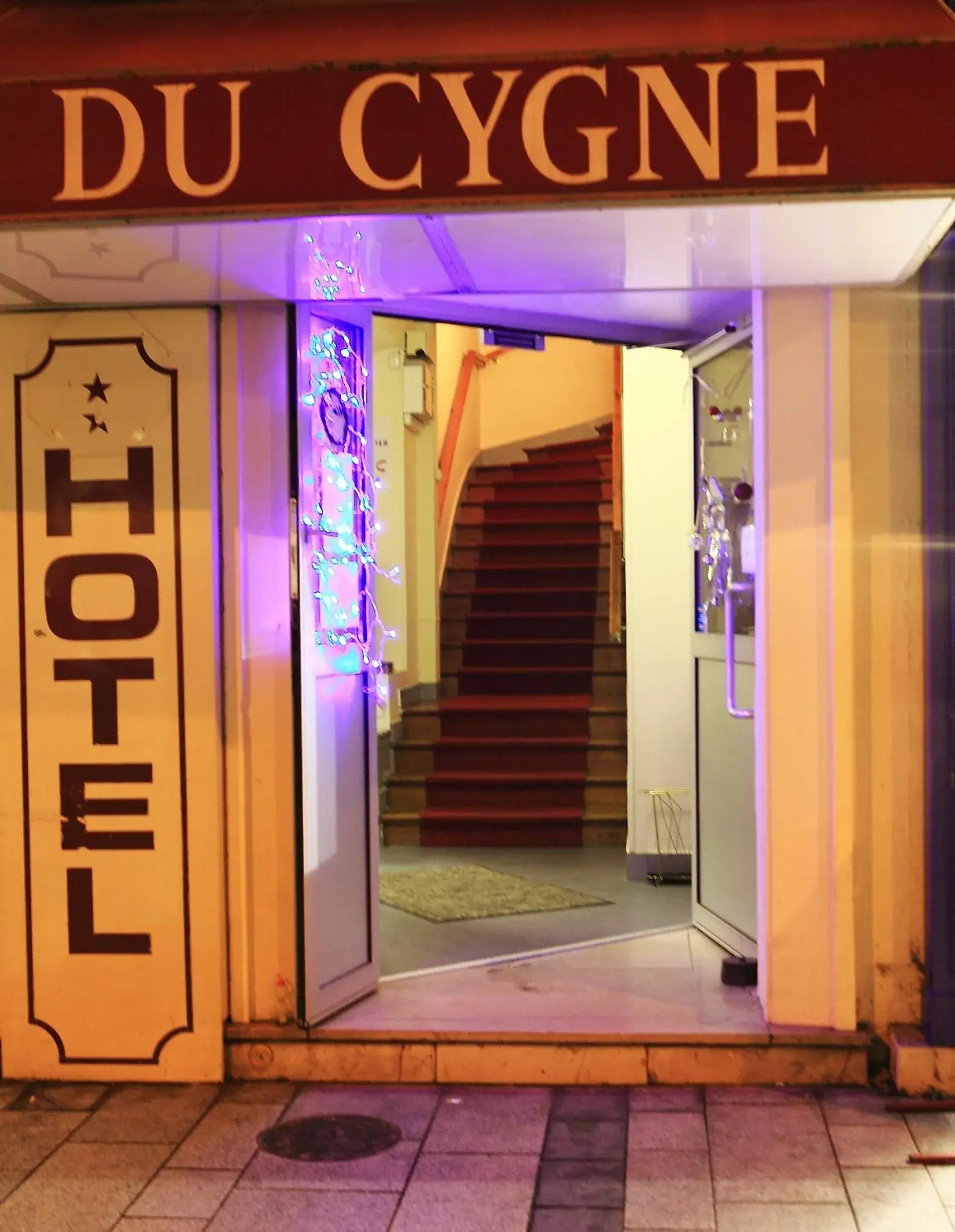Facade/entrance in Hotel du Cygne
