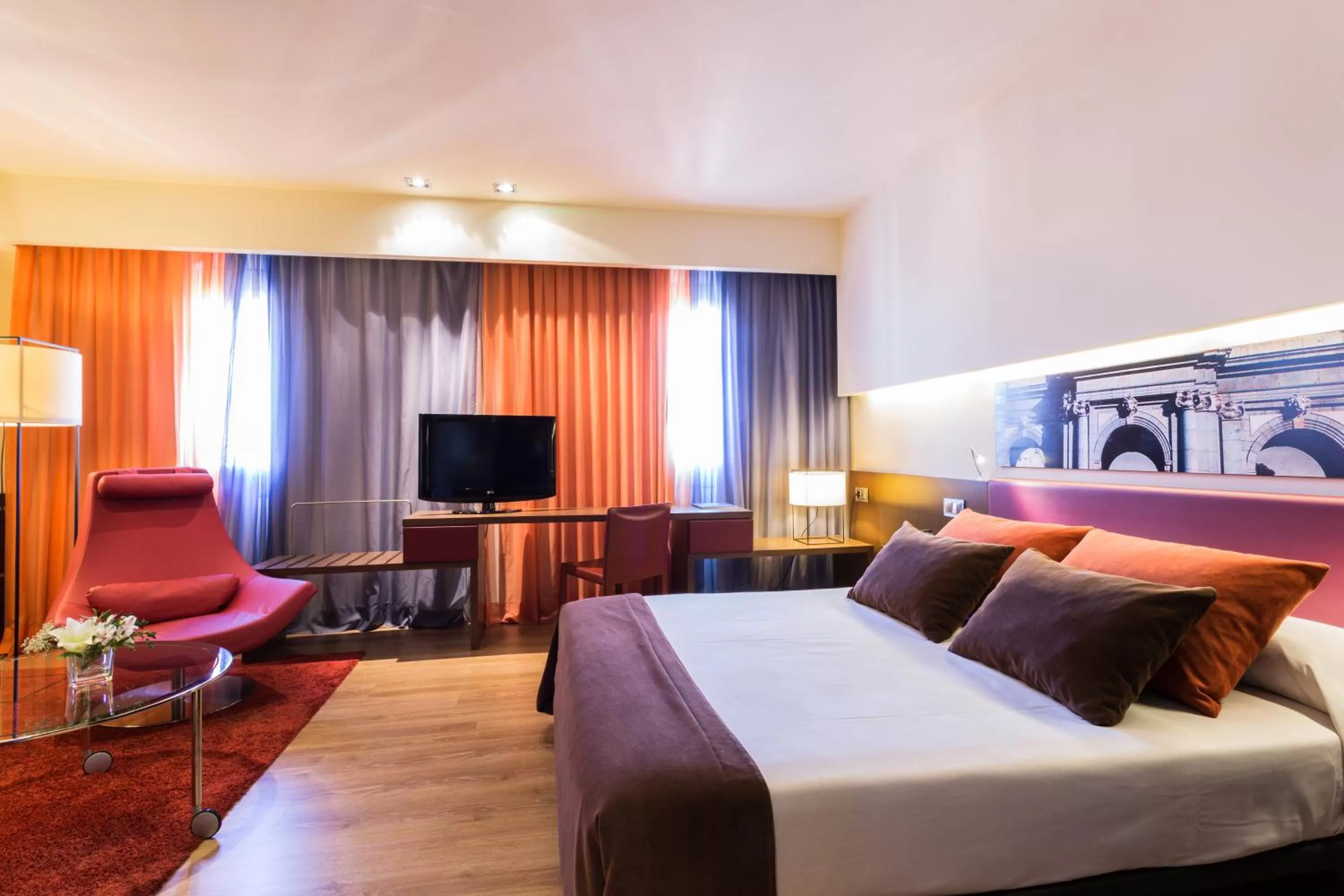 King Suite in voco Madrid Retiro by IHG