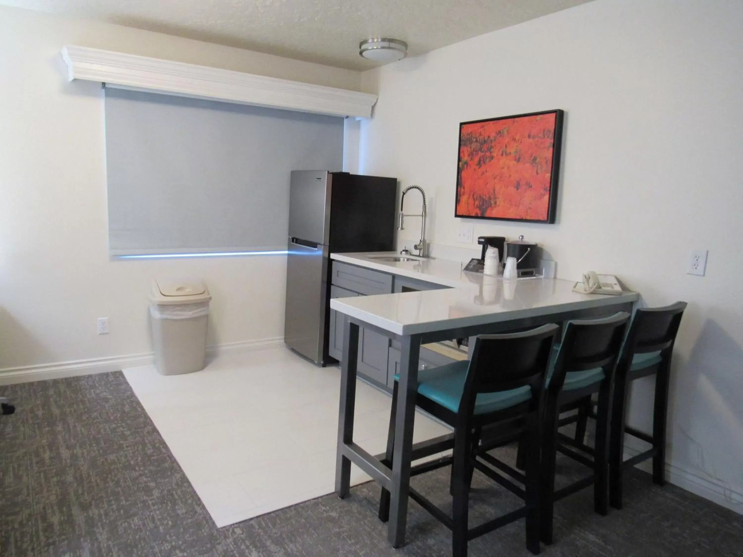 Kitchen or kitchenette in Best Western Inn Tooele