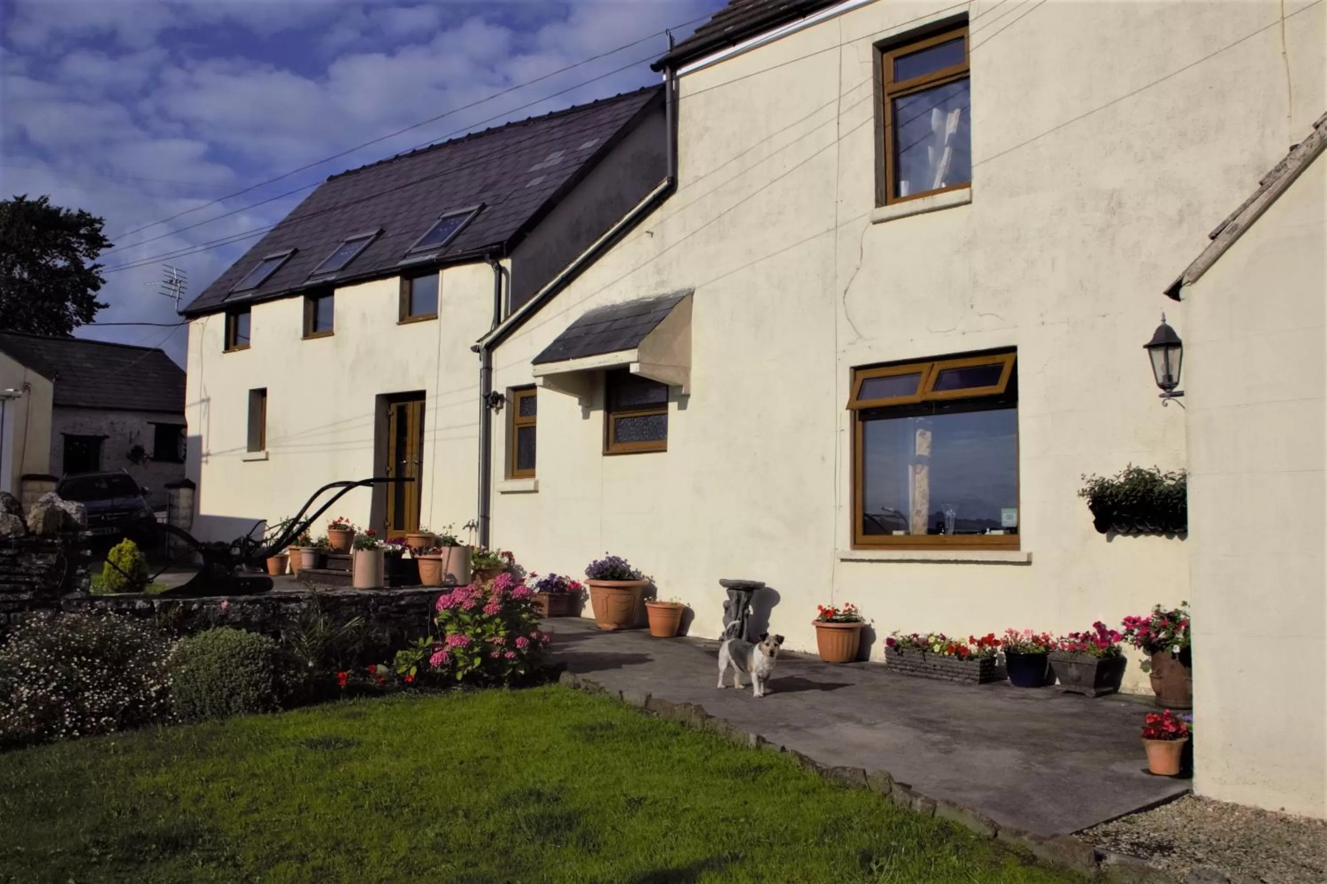 Facade/entrance, Property Building in Plas Newydd Farm