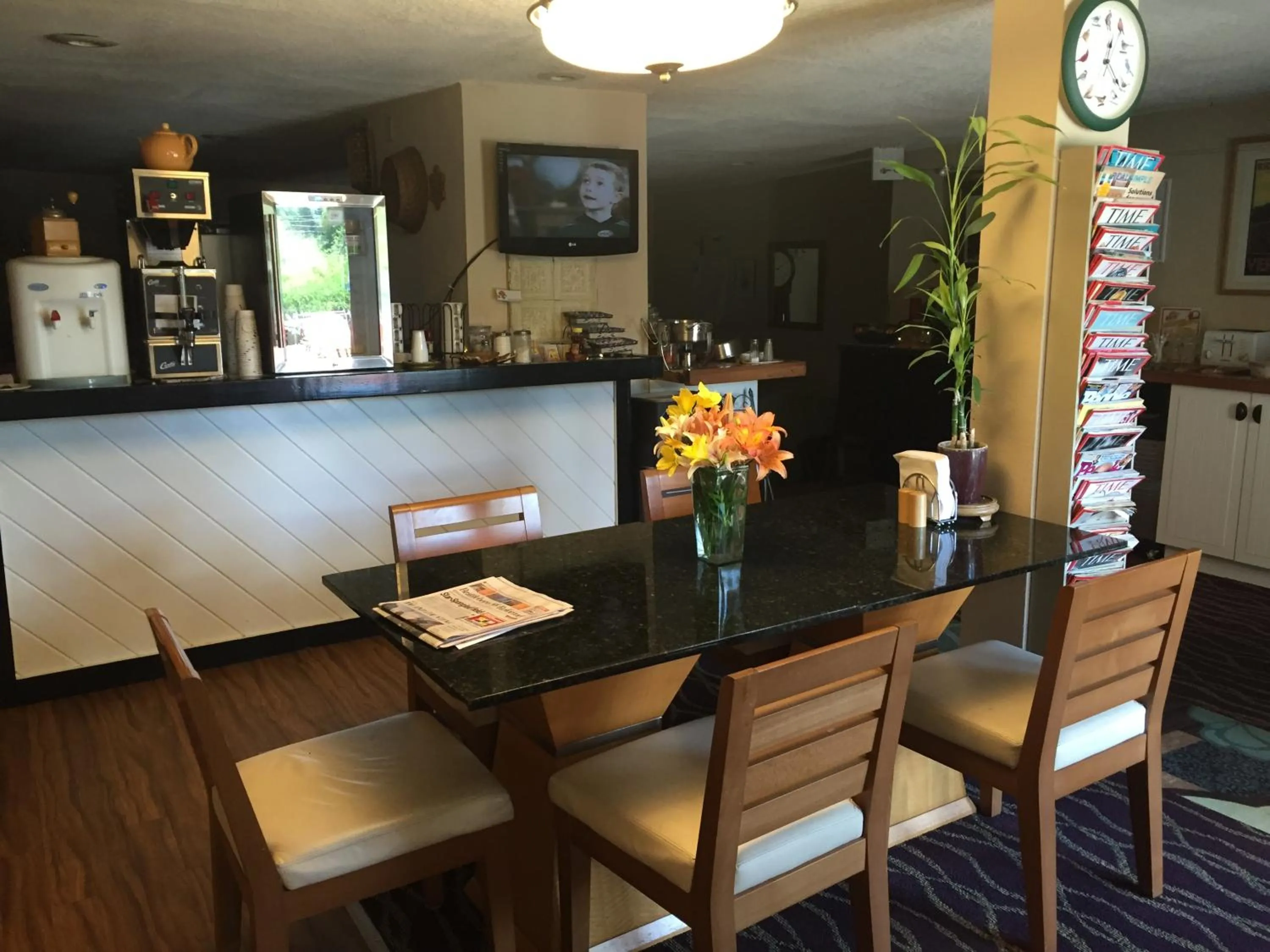 Coffee/tea facilities in The Black Mountain Inn