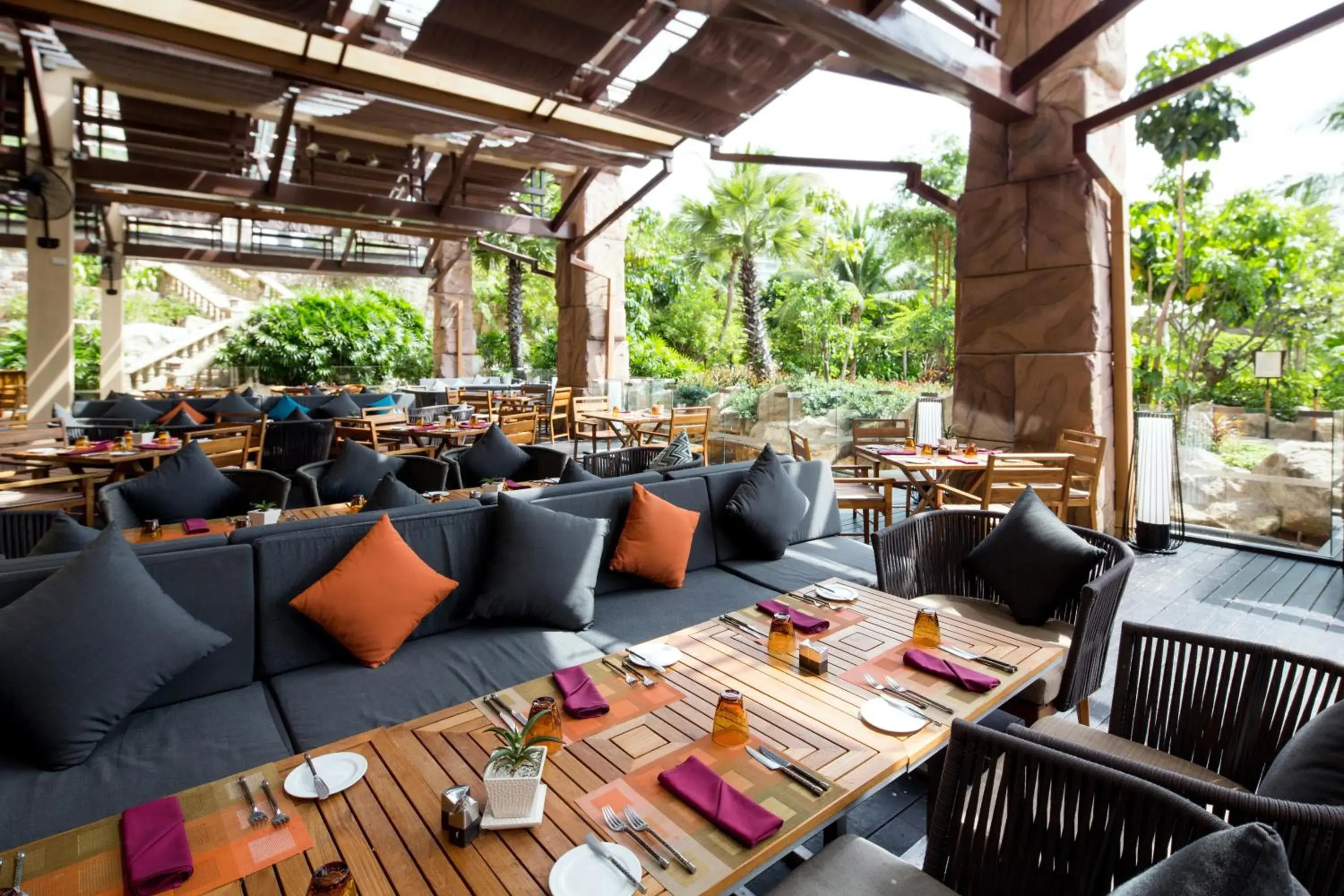 Restaurant/Places to Eat in Centara Grand Mirage Beach Resort Pattaya - SHA Extra Plus