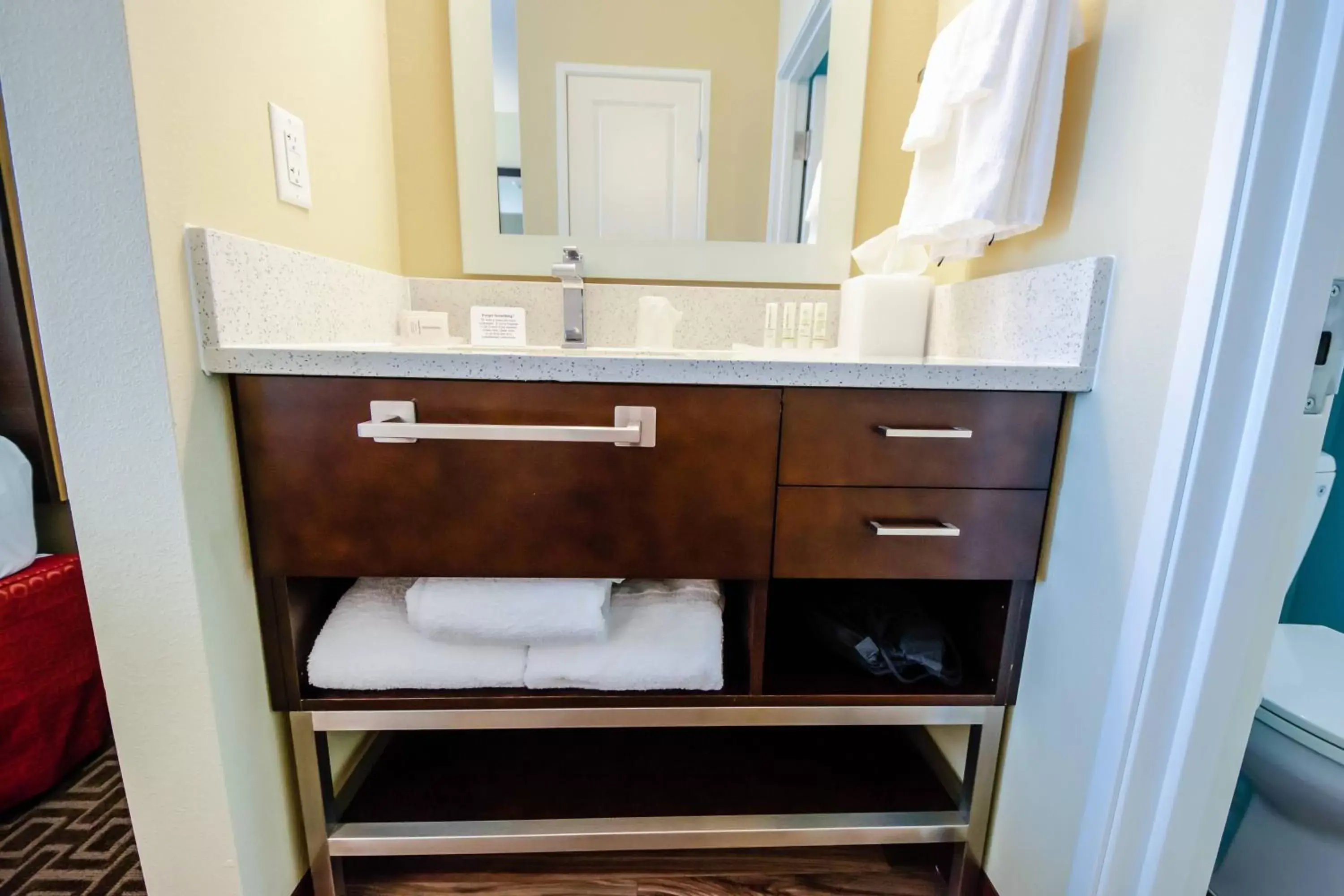 Bathroom in TownePlace Suites by Marriott Temple