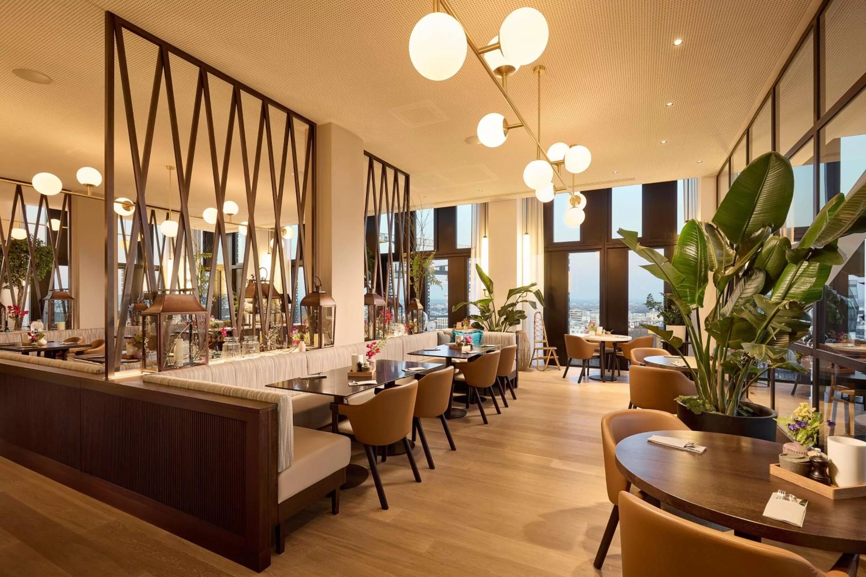 Restaurant/places to eat in Adina Apartment Hotel Munich