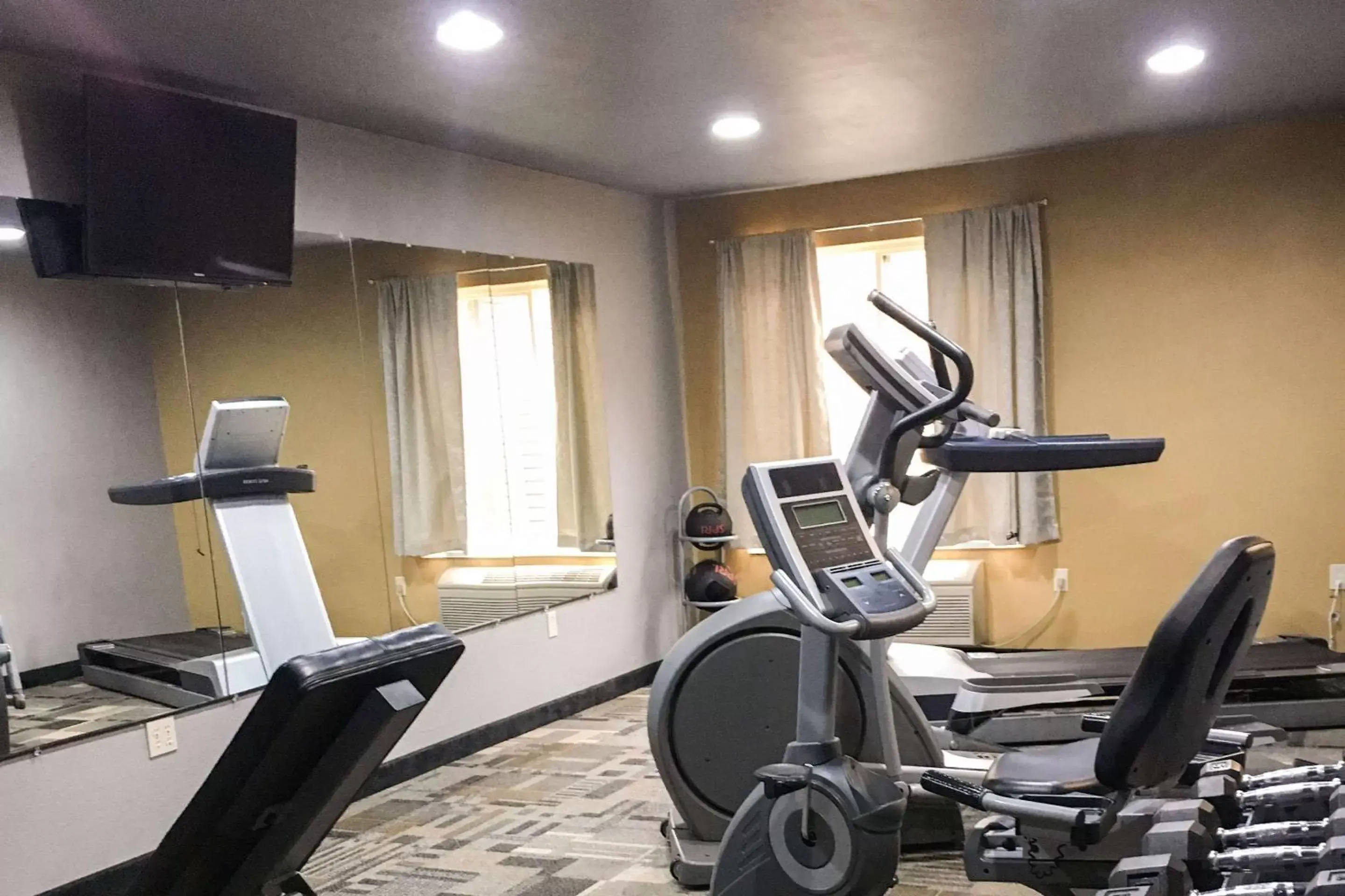 Fitness centre/facilities in Quality Inn of Clarion Fitness centre/facilities in Quality Inn of Clarion