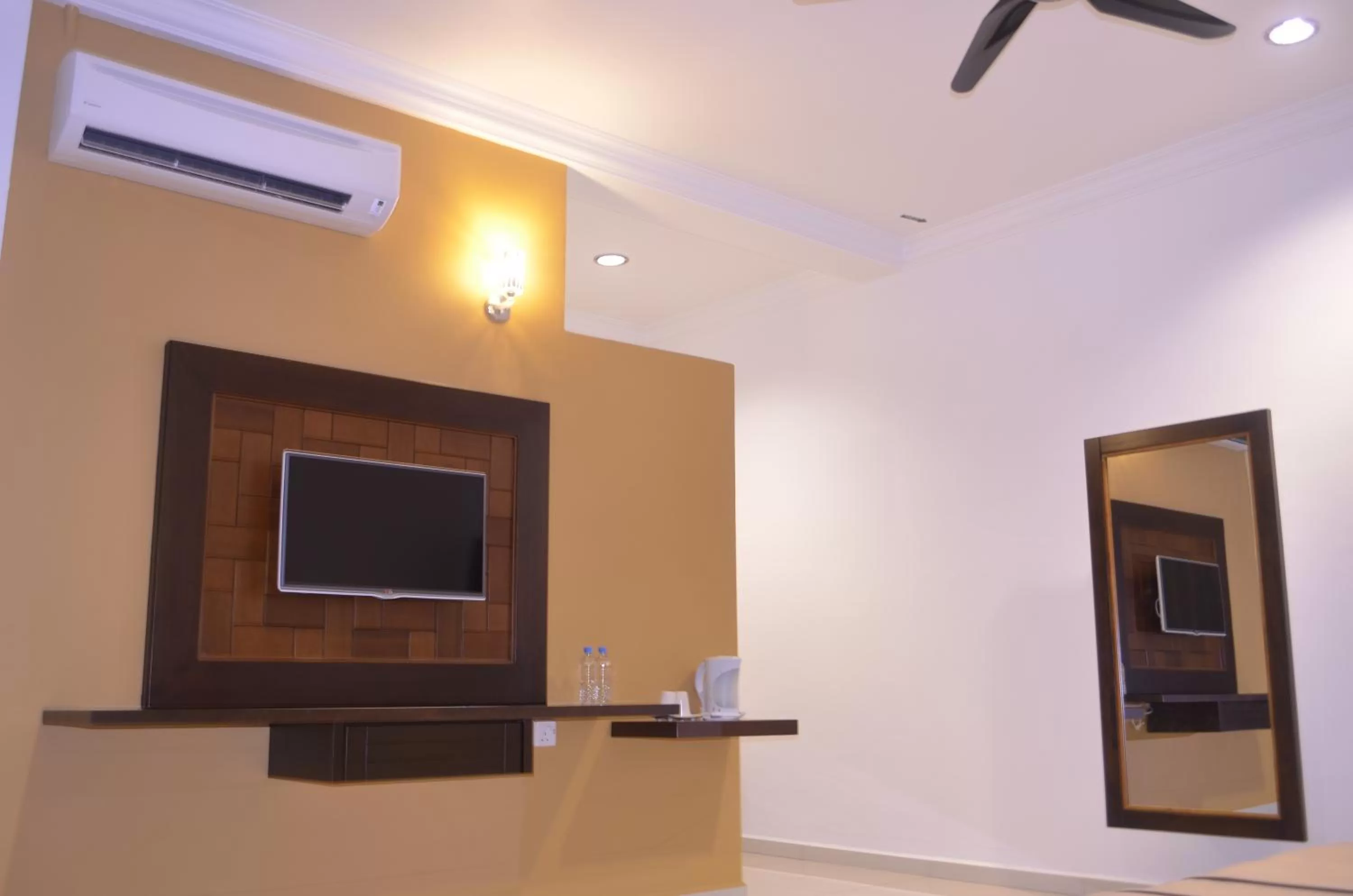 TV and multimedia in LSH Rest House