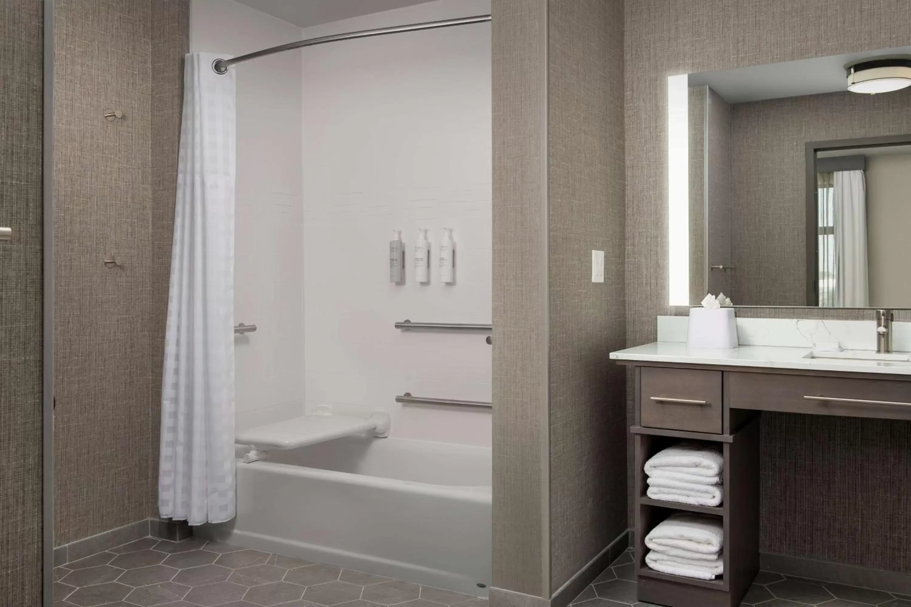 Bathroom in Homewood Suites By Hilton Louisville Airport