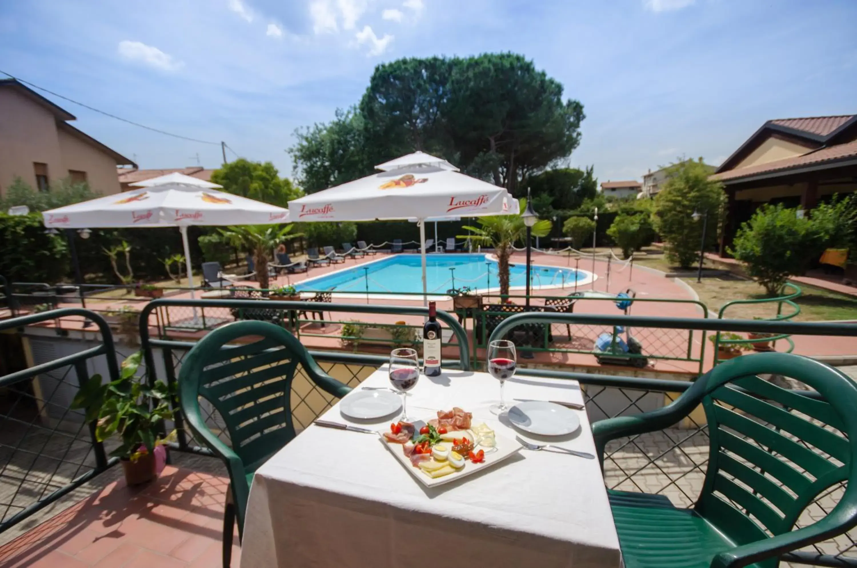 Balcony/Terrace, Restaurant/Places to Eat in Hotel Duca Della Corgna