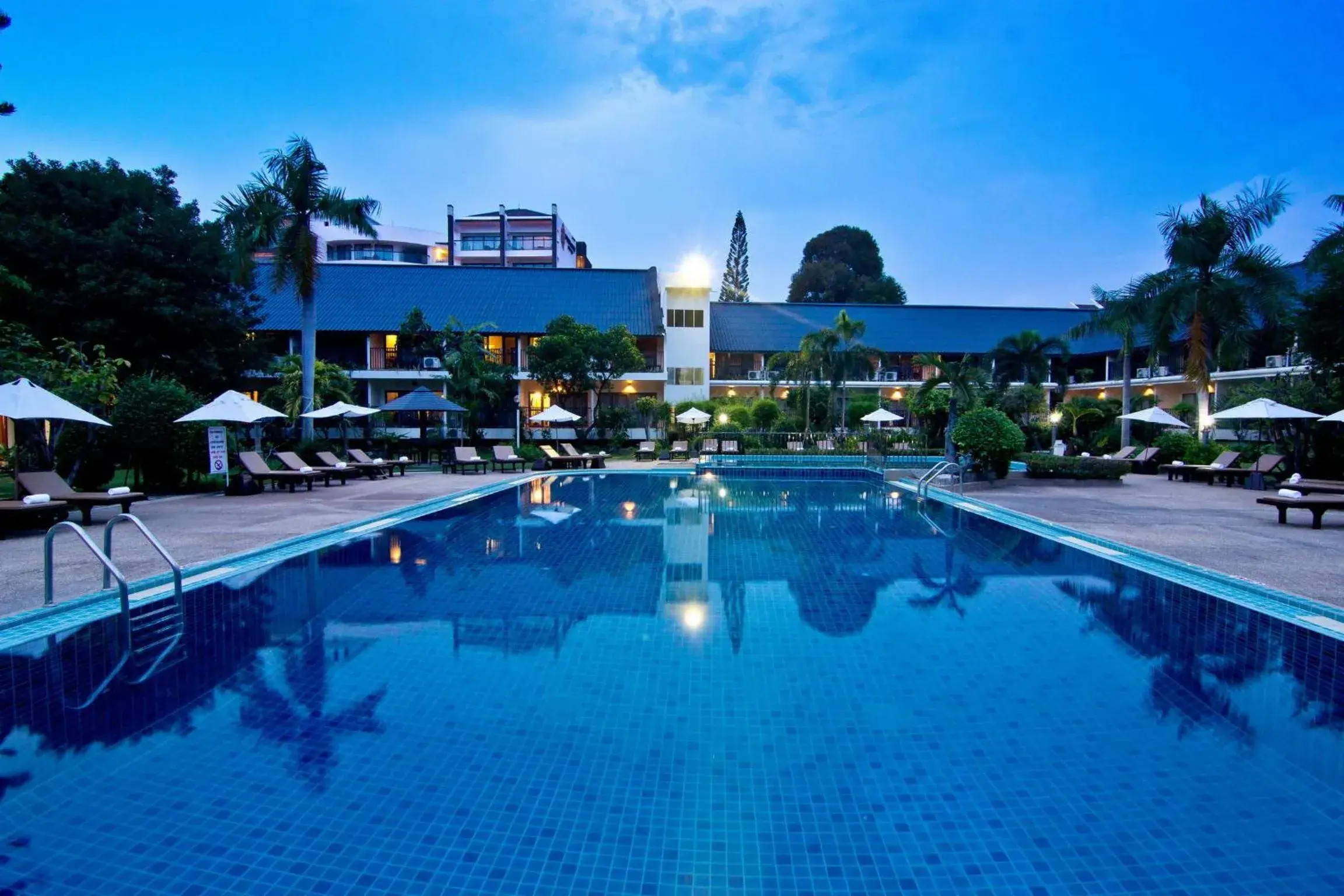 Swimming Pool in Sunshine Garden Resort - SHA Extra Plus