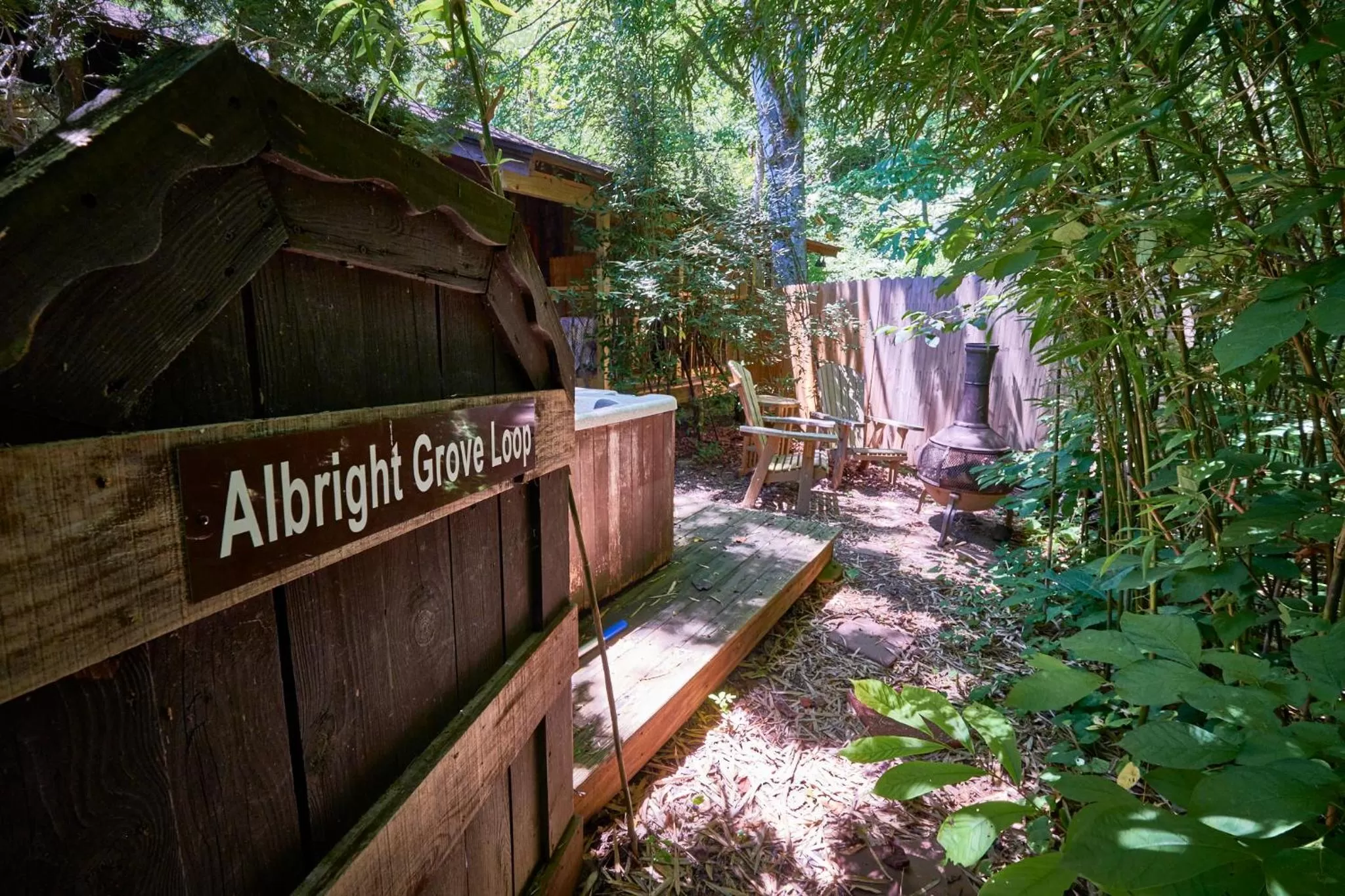 Creekwalk Inn Bed and Breakfast with Cabins