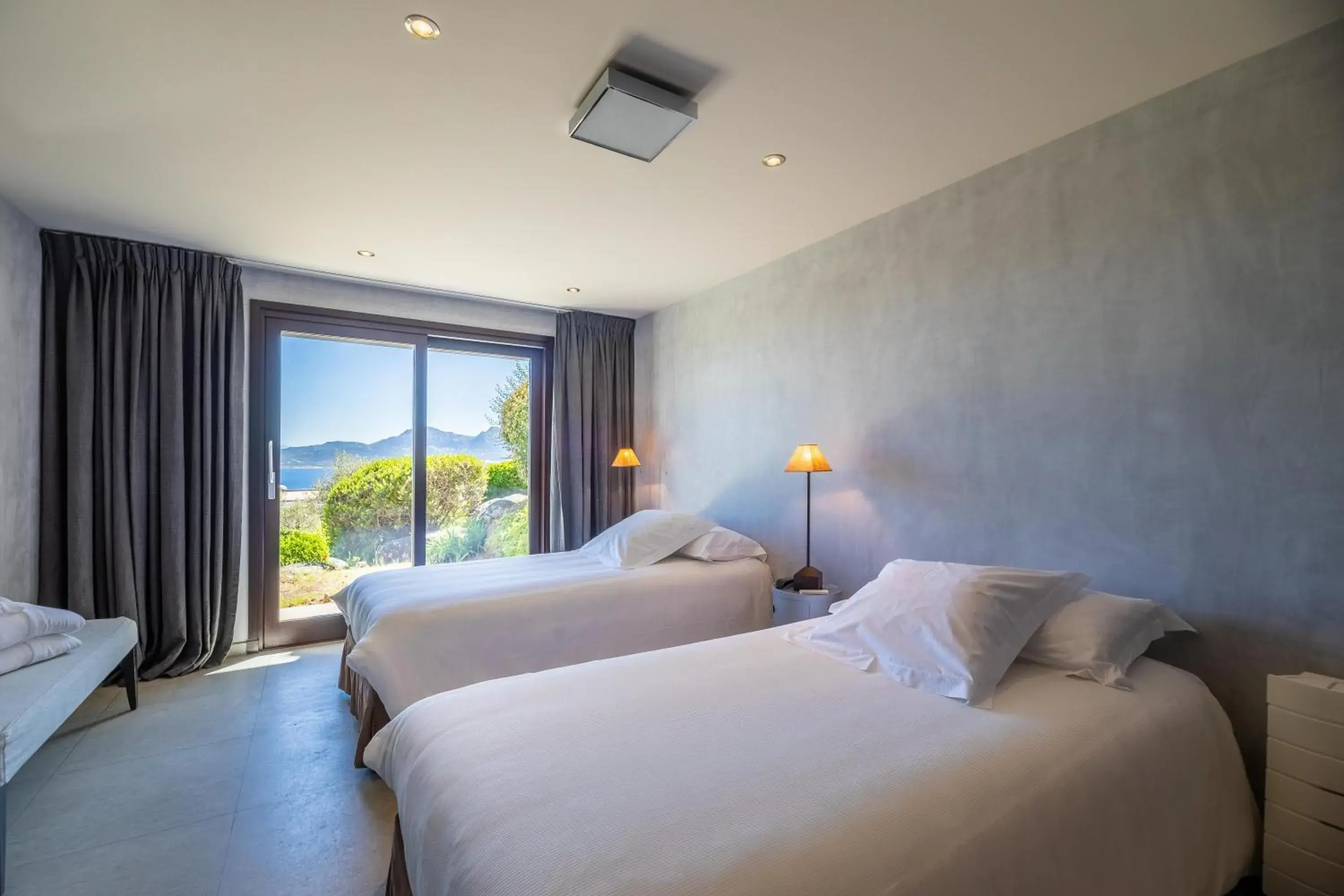 Bedroom, Bed in La Villa Calvi