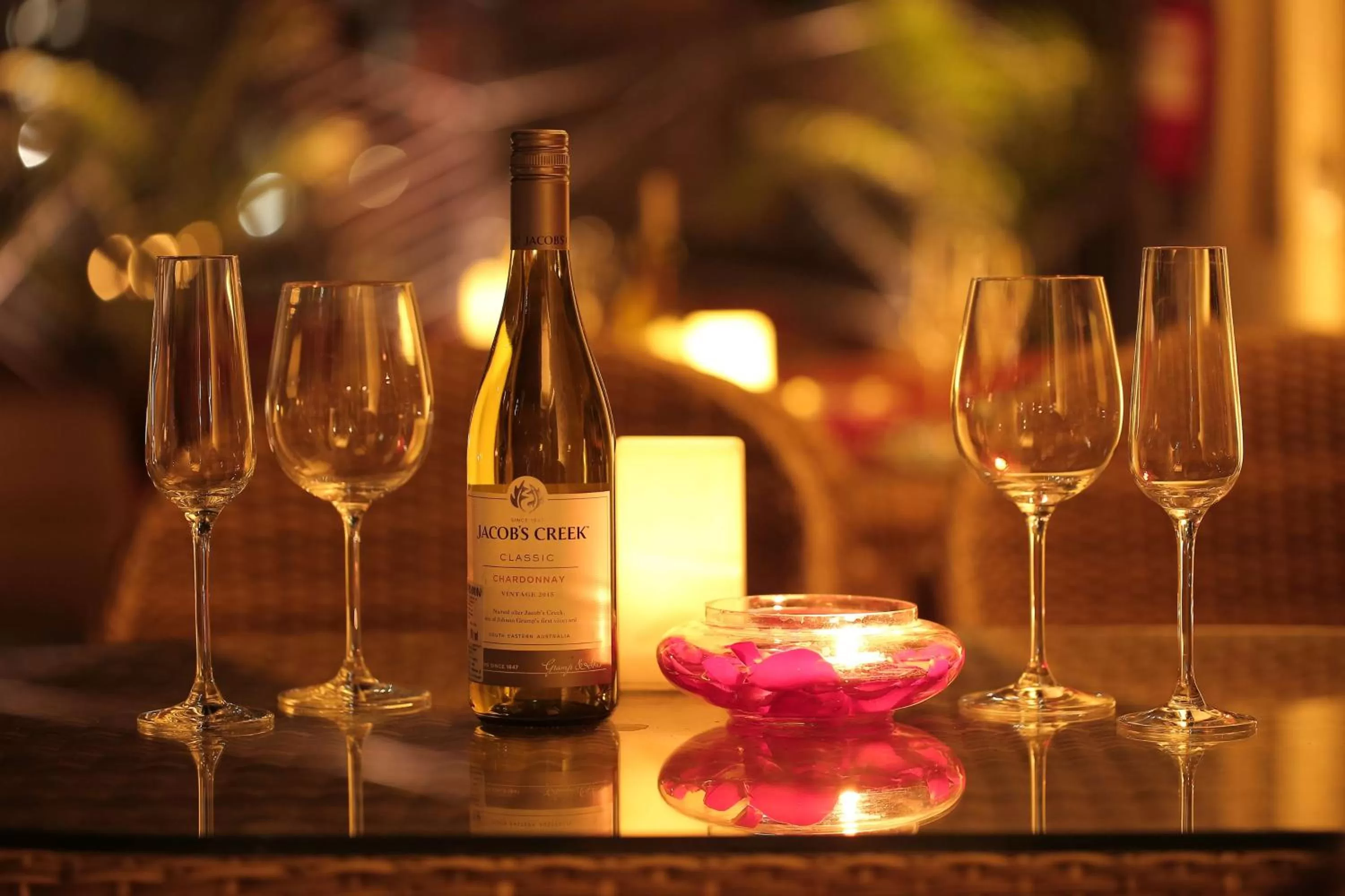 Restaurant/places to eat in Radisson Blu Jaipur