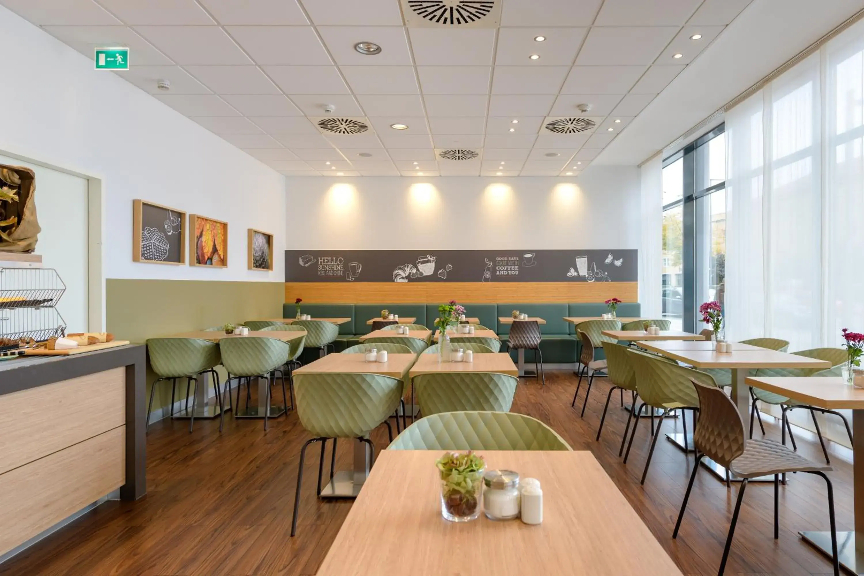 Seating area, Restaurant/Places to Eat in ibis Heilbronn City