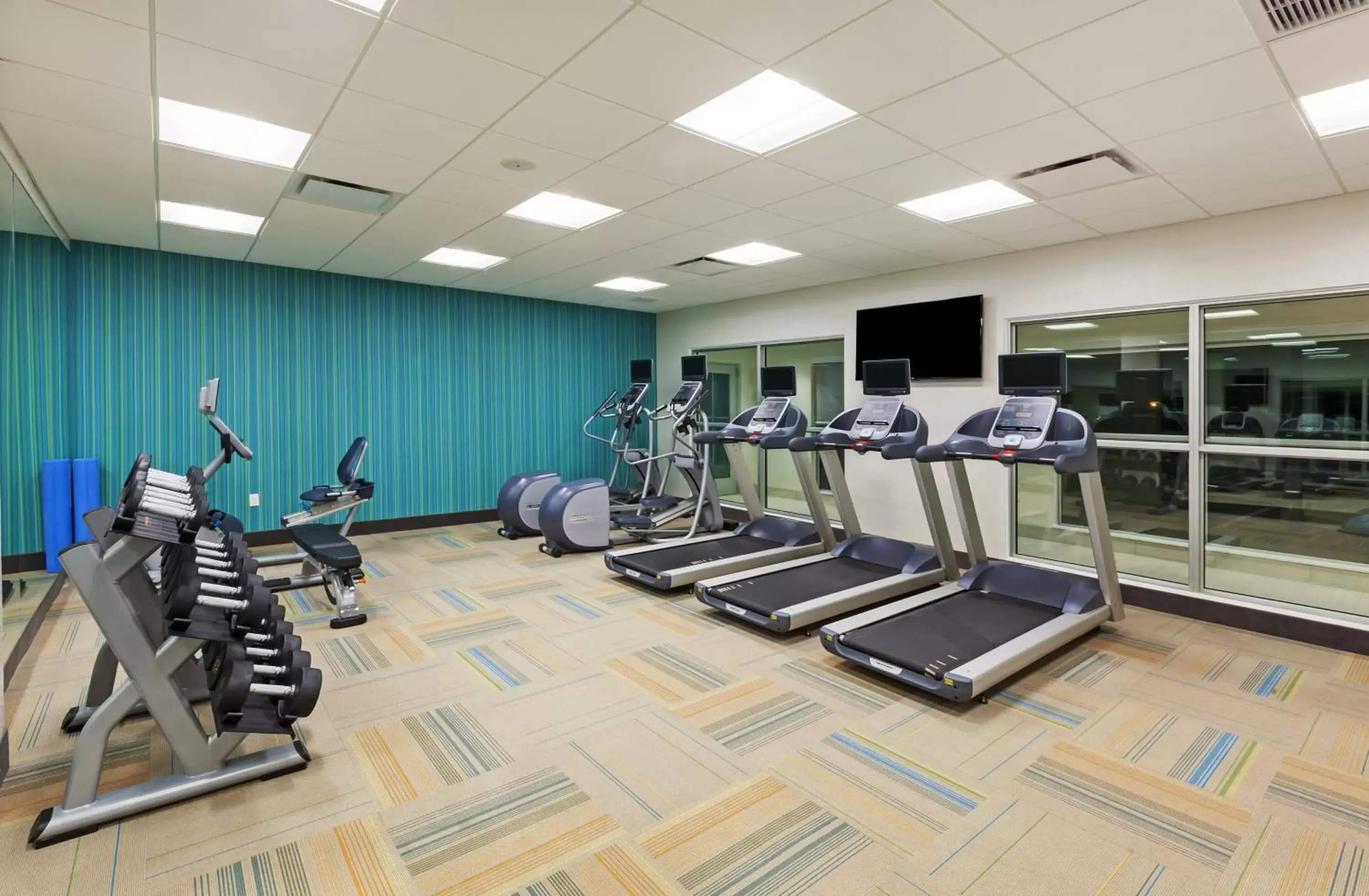 Fitness centre/facilities, Fitness Center/Facilities in Holiday Inn Express & Suites - Lenexa - Overland Park Area, an IHG Hotel
